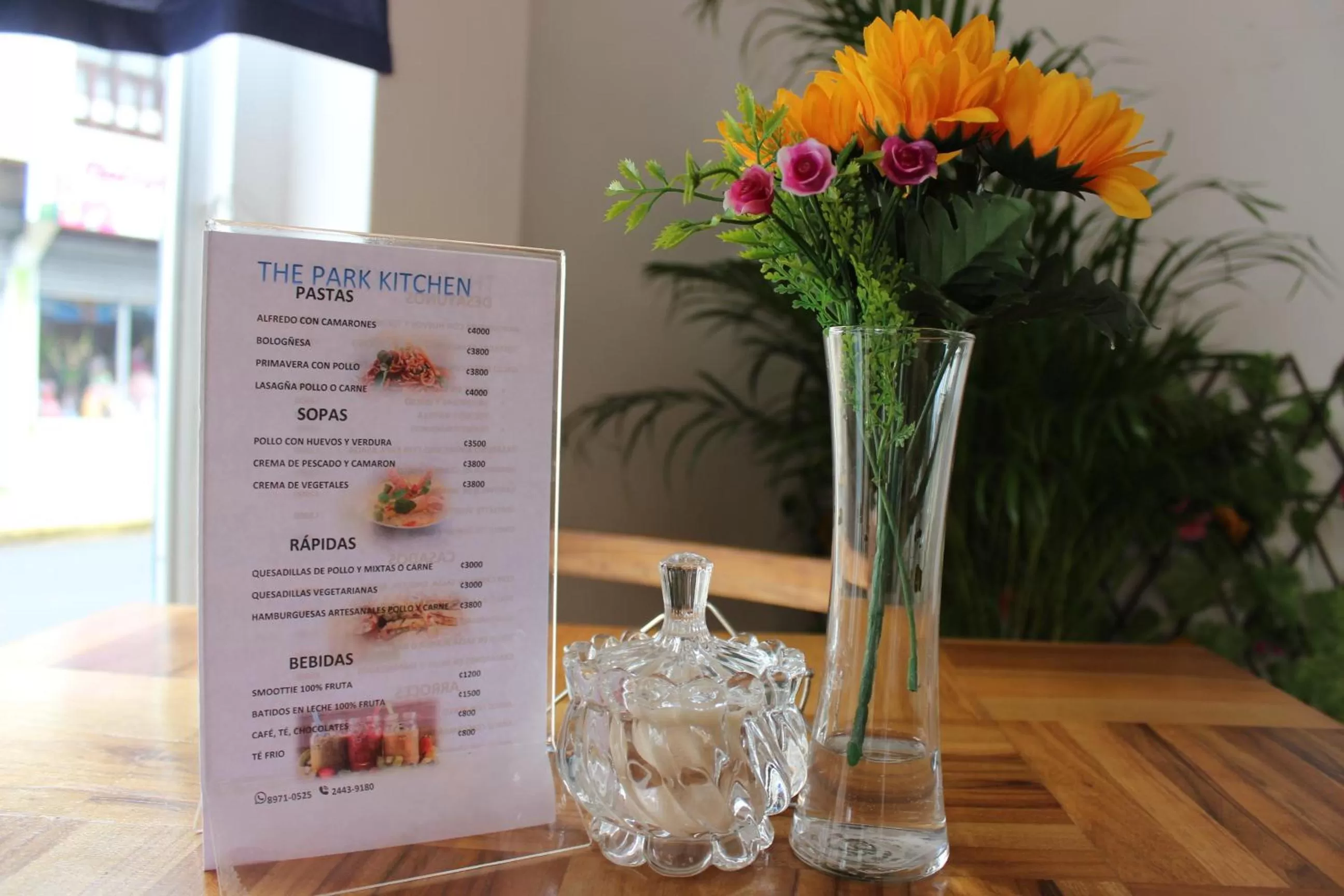 Food and drinks in Park View Hotel & Restaurant