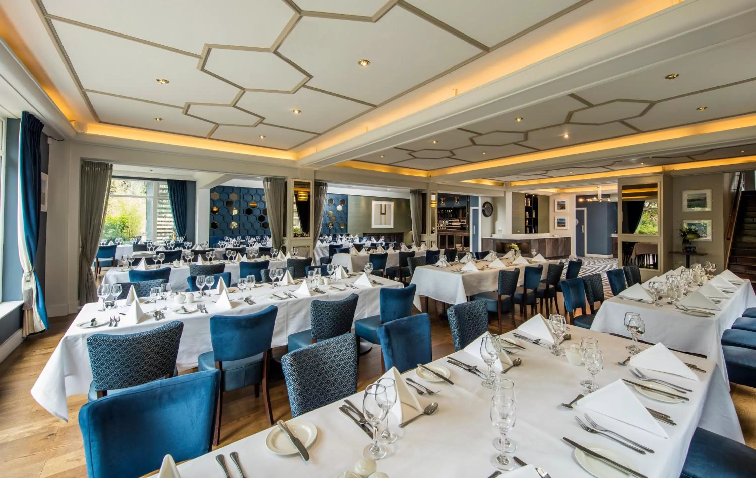 Restaurant/places to eat in The Sandymount Hotel