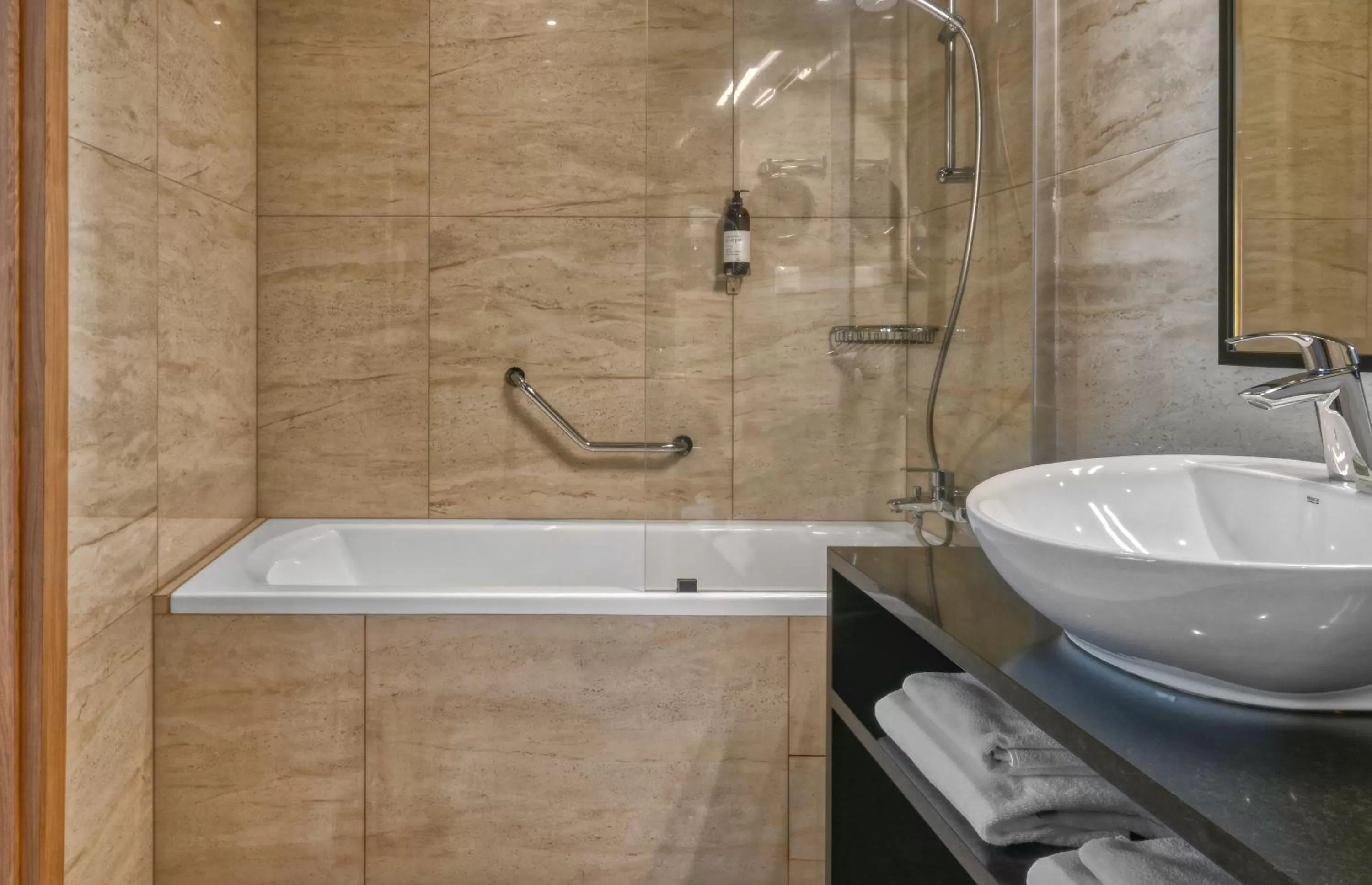 Bathroom in Sopotorium Hotel & Medical Spa