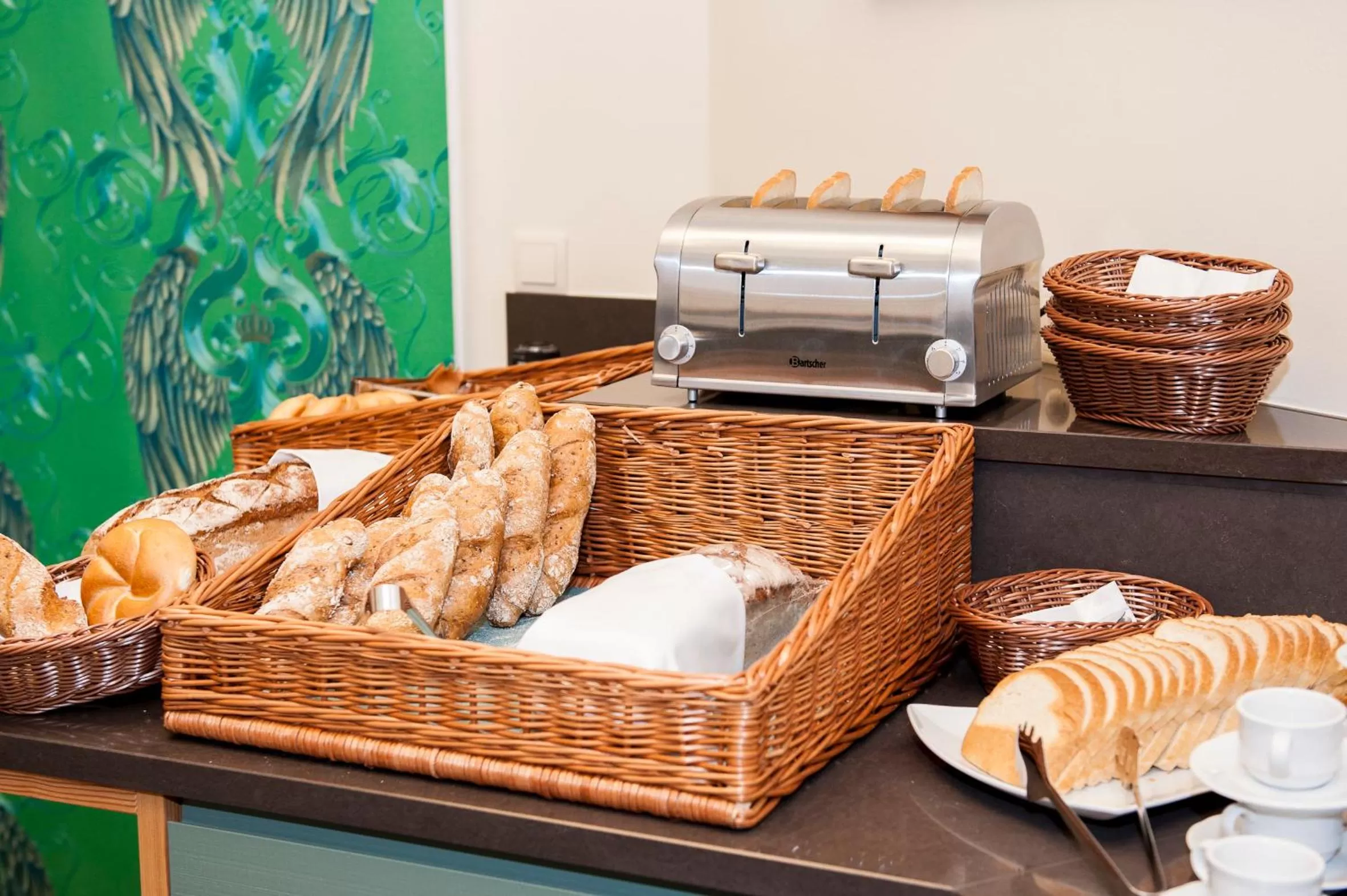 Coffee/tea facilities, Food in Hotel Guidassoni