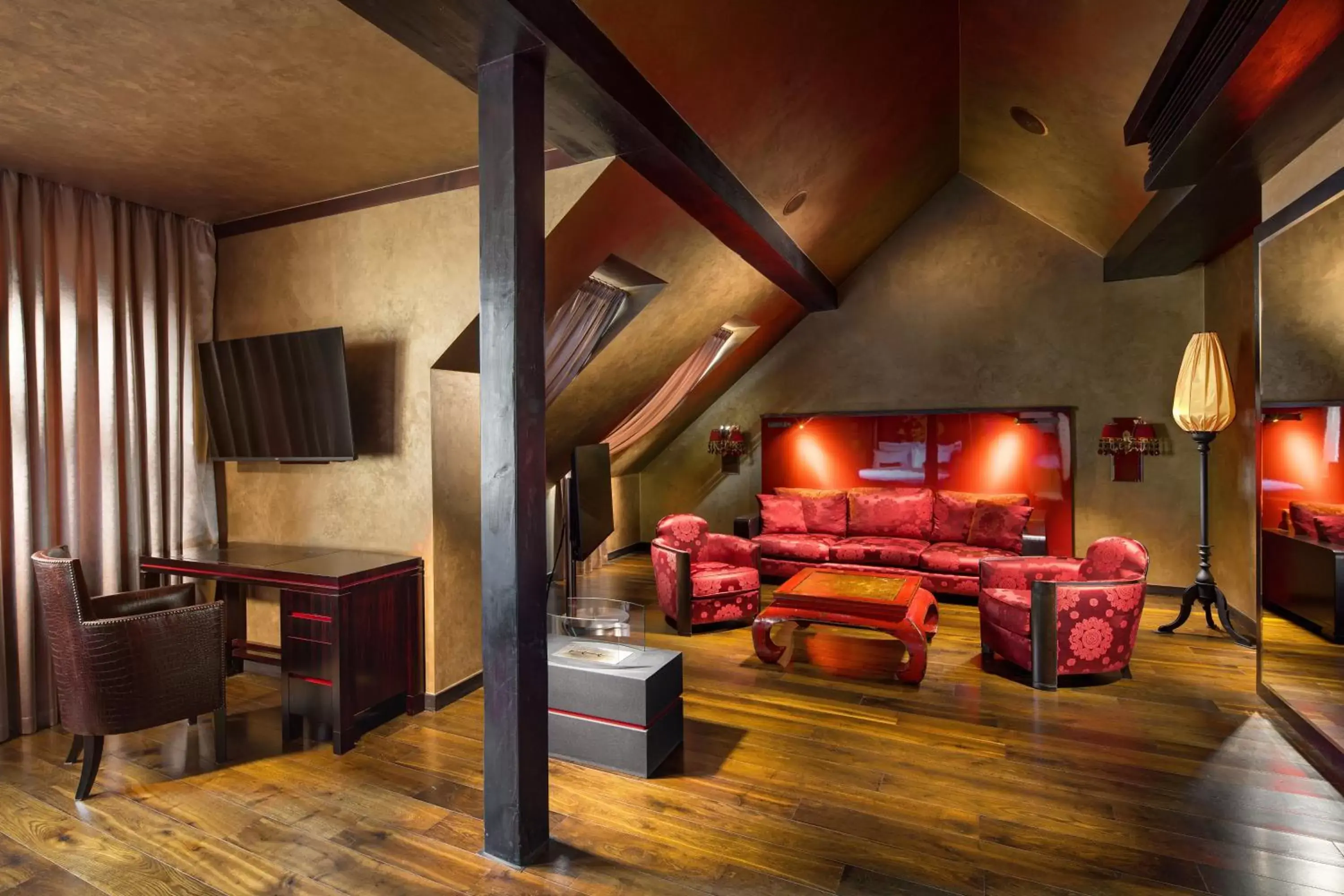 Living room, Seating Area in Buddha-Bar Hotel Prague