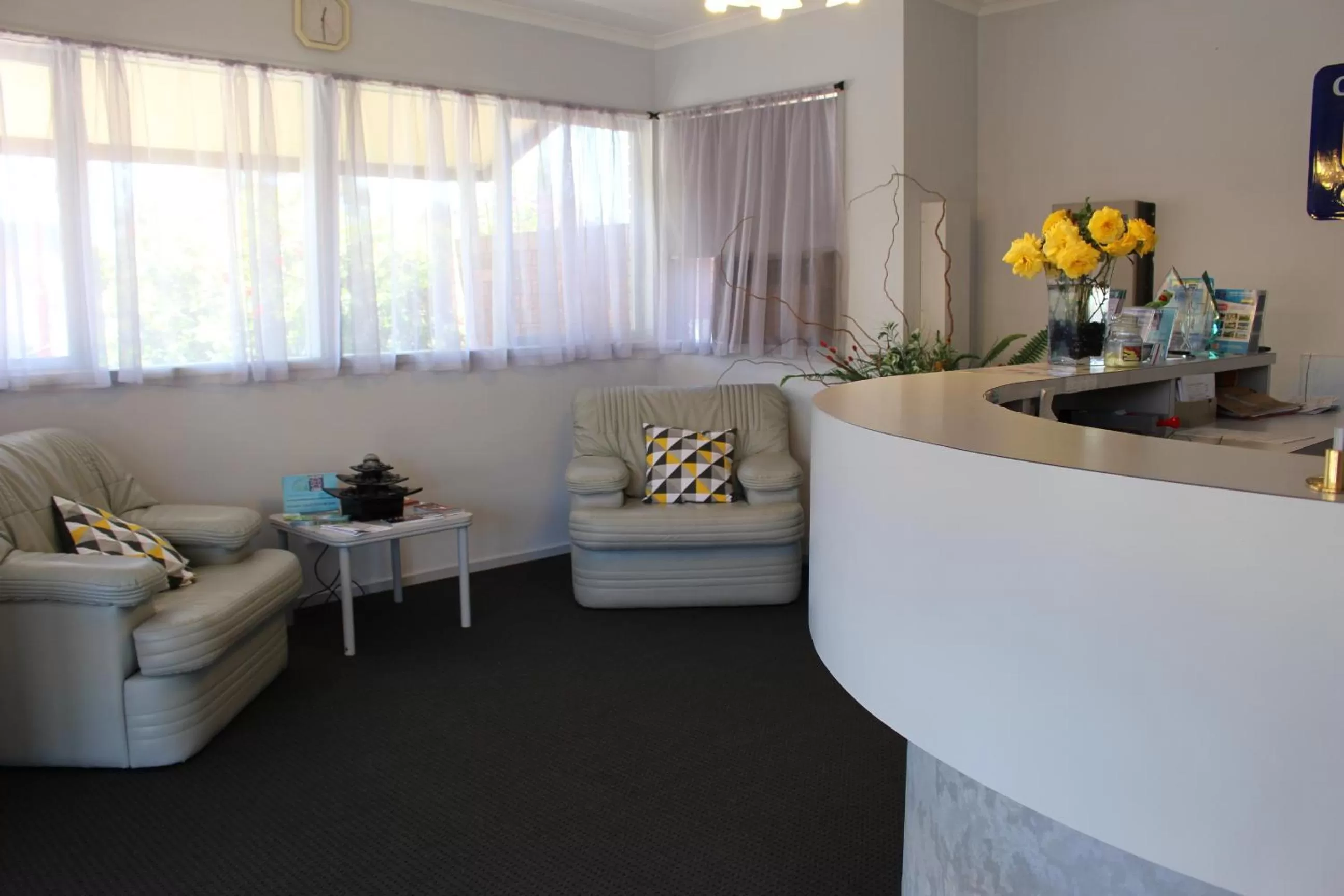 Lobby or reception in Horsham Mid City Court Motel