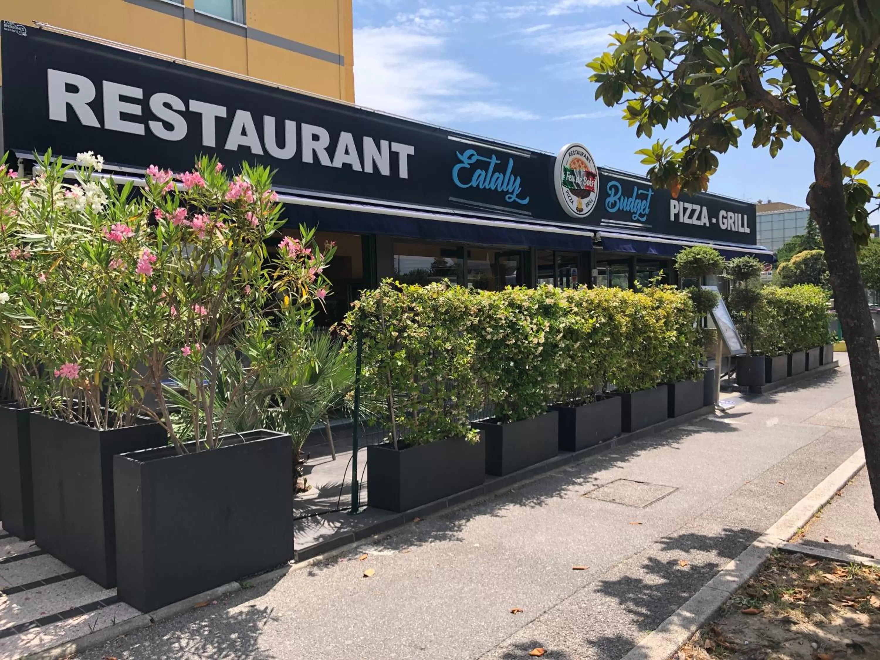 Restaurant/places to eat in Hotel Ibis Budget Nice Palais Nikaia