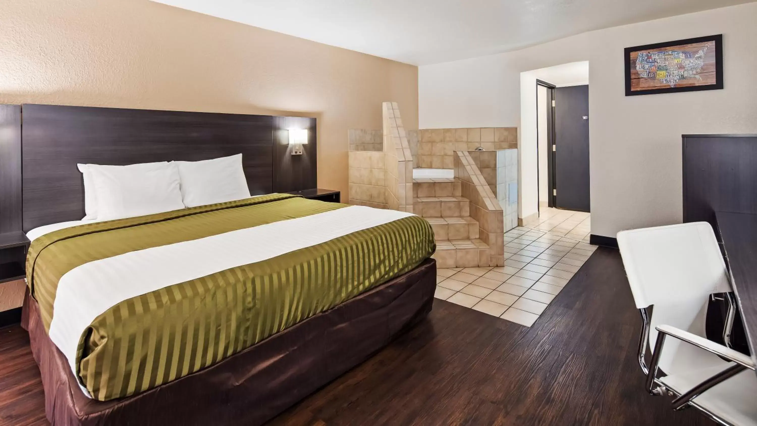 Bedroom, Bed in SureStay Hotel by Best Western Phoenix Airport