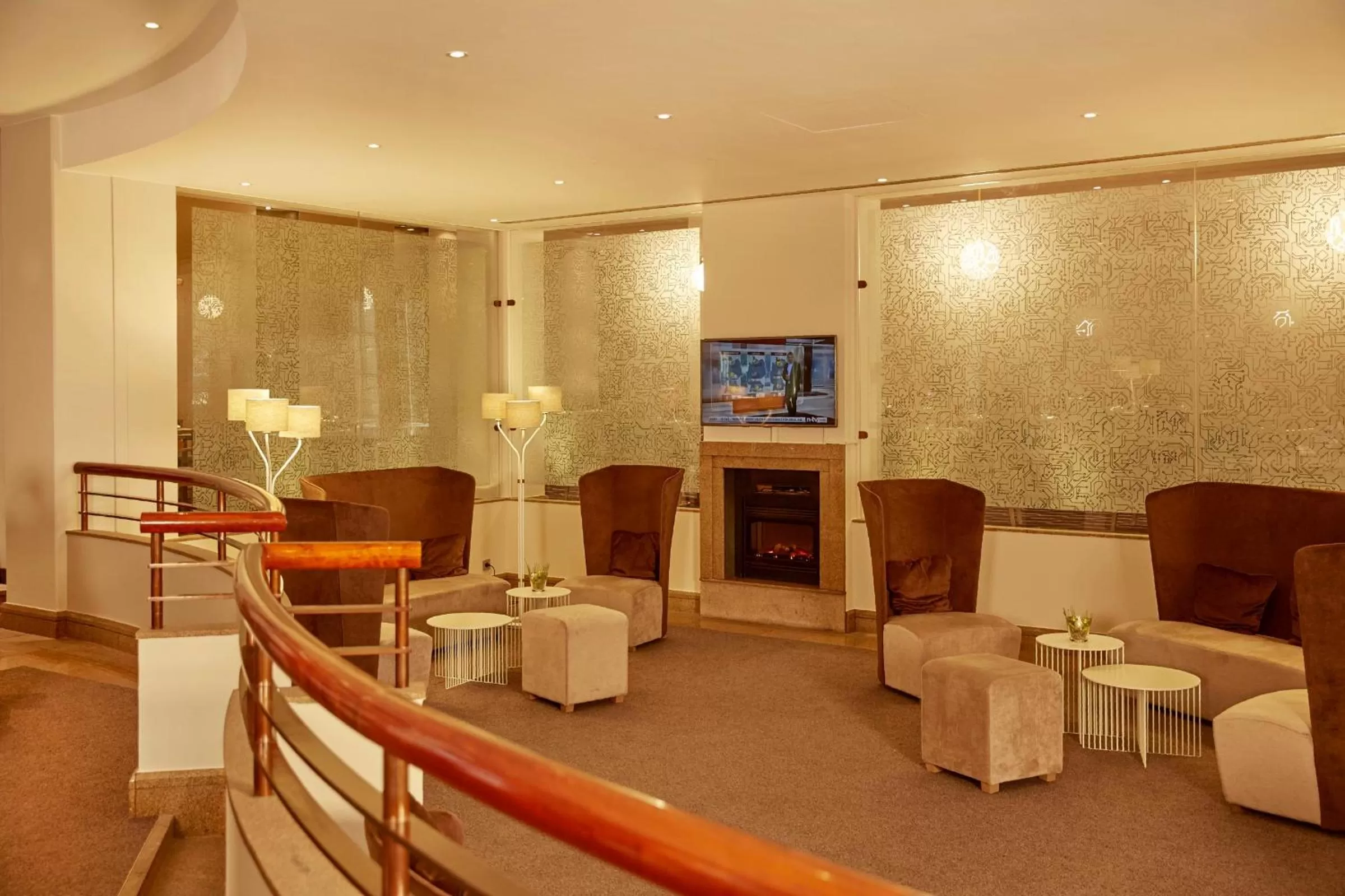 Lobby or reception in H4 Hotel Hannover Messe, Trademark Collection by Wyndham