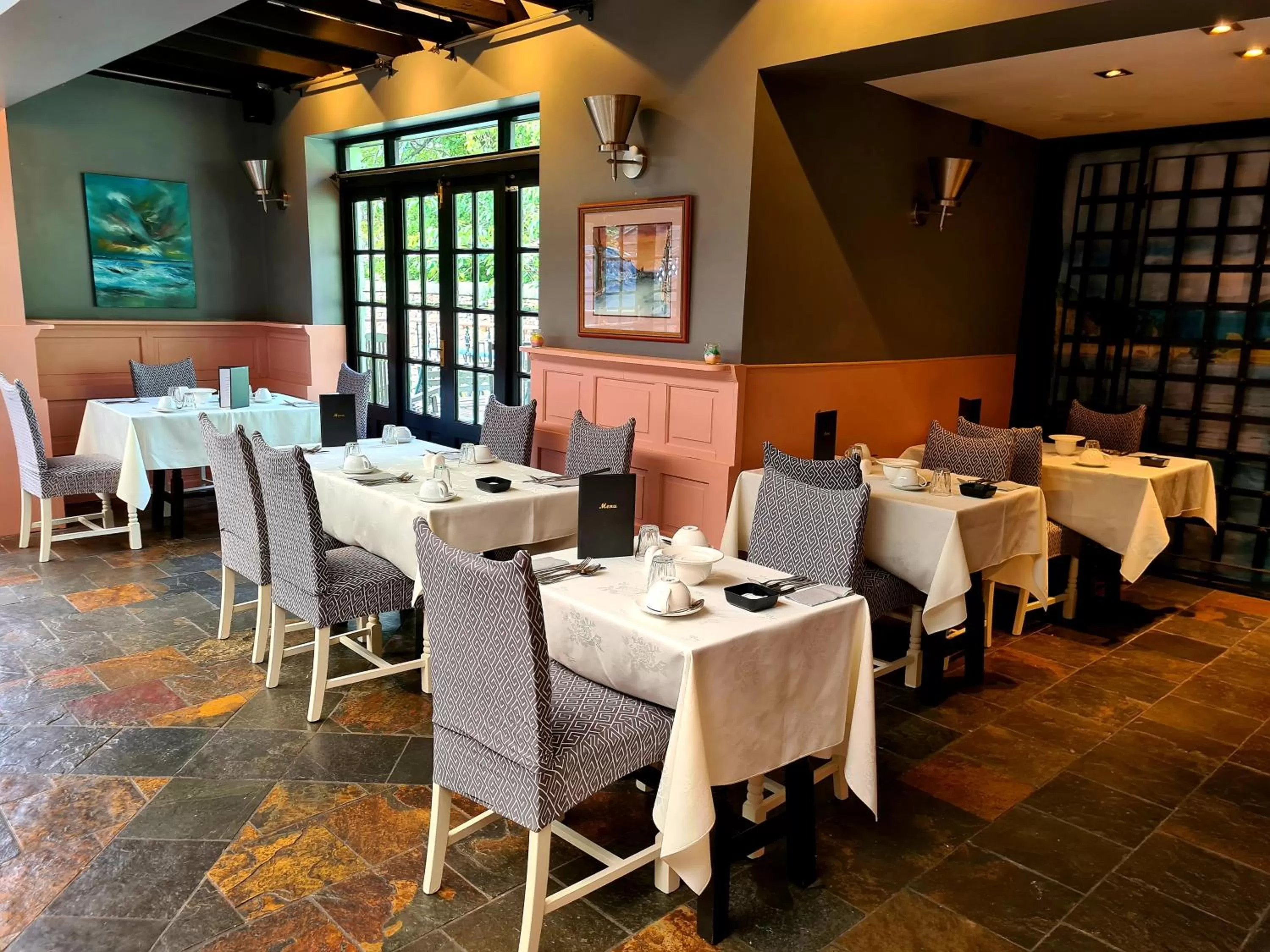 Dining area in Hotel Ceilidh-Donia