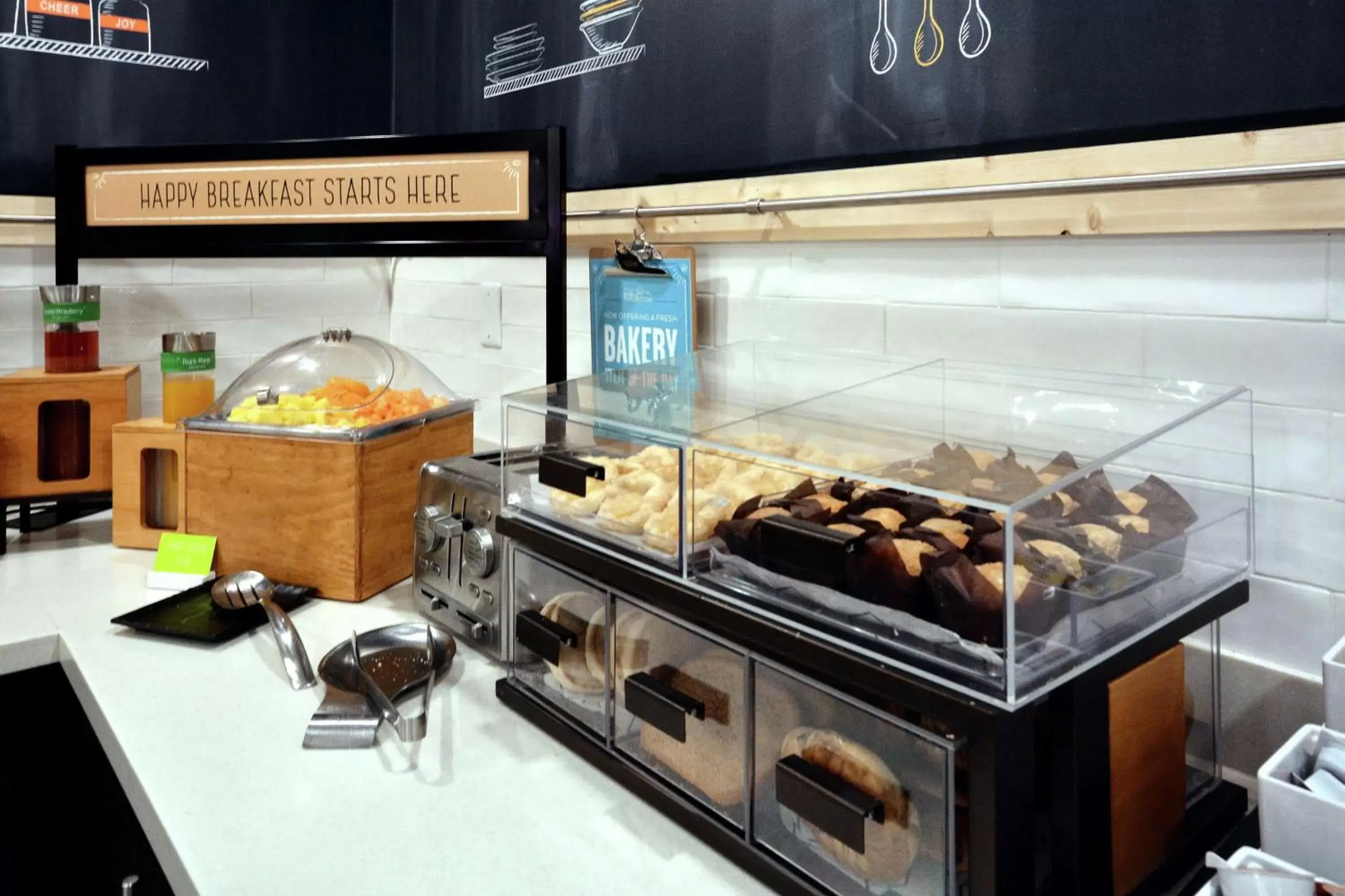 Breakfast in Hampton Inn Raleigh Capital Blvd North Breakfast in Hampton Inn Raleigh Capital Blvd North