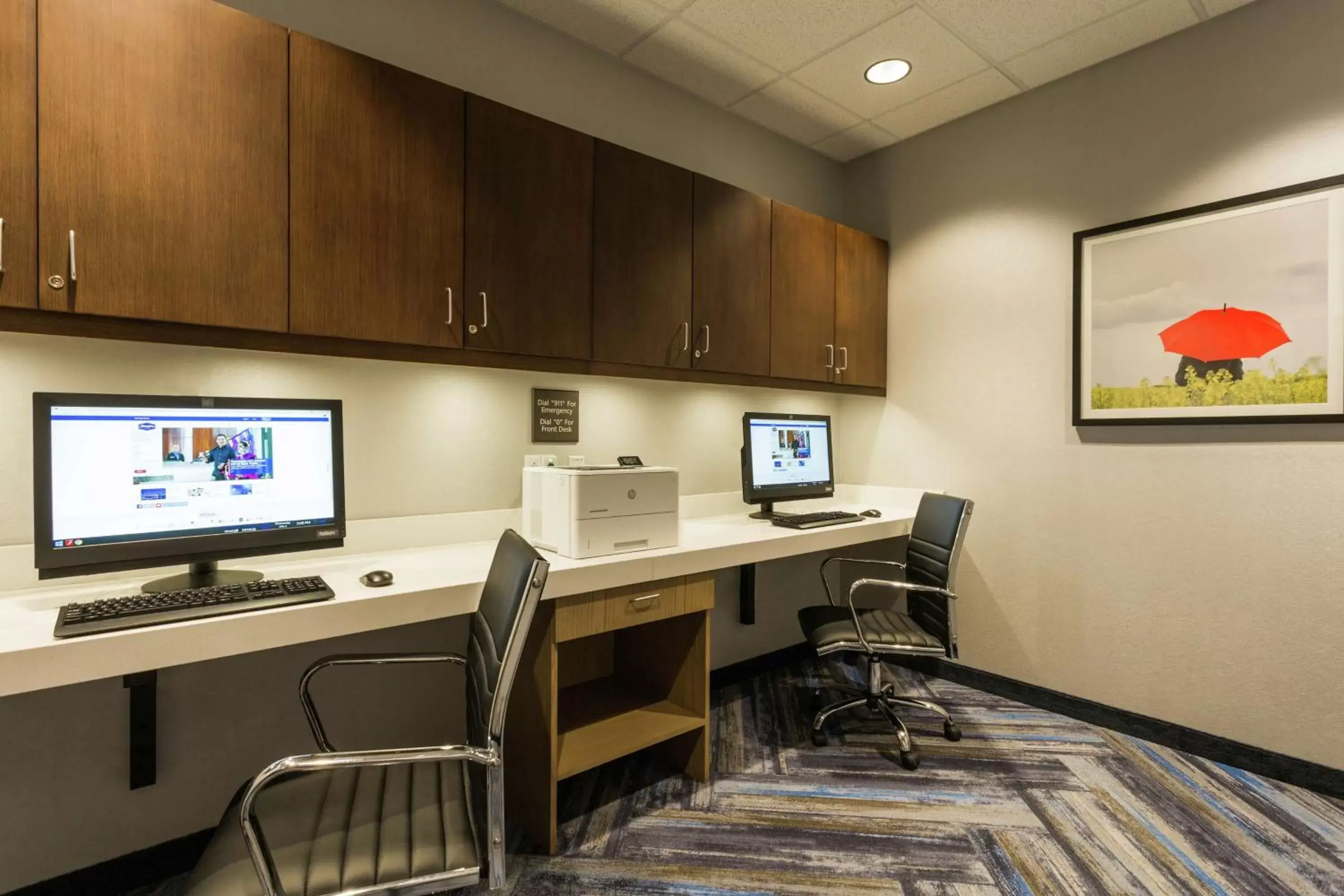 Business facilities in Hampton Inn Cumberland