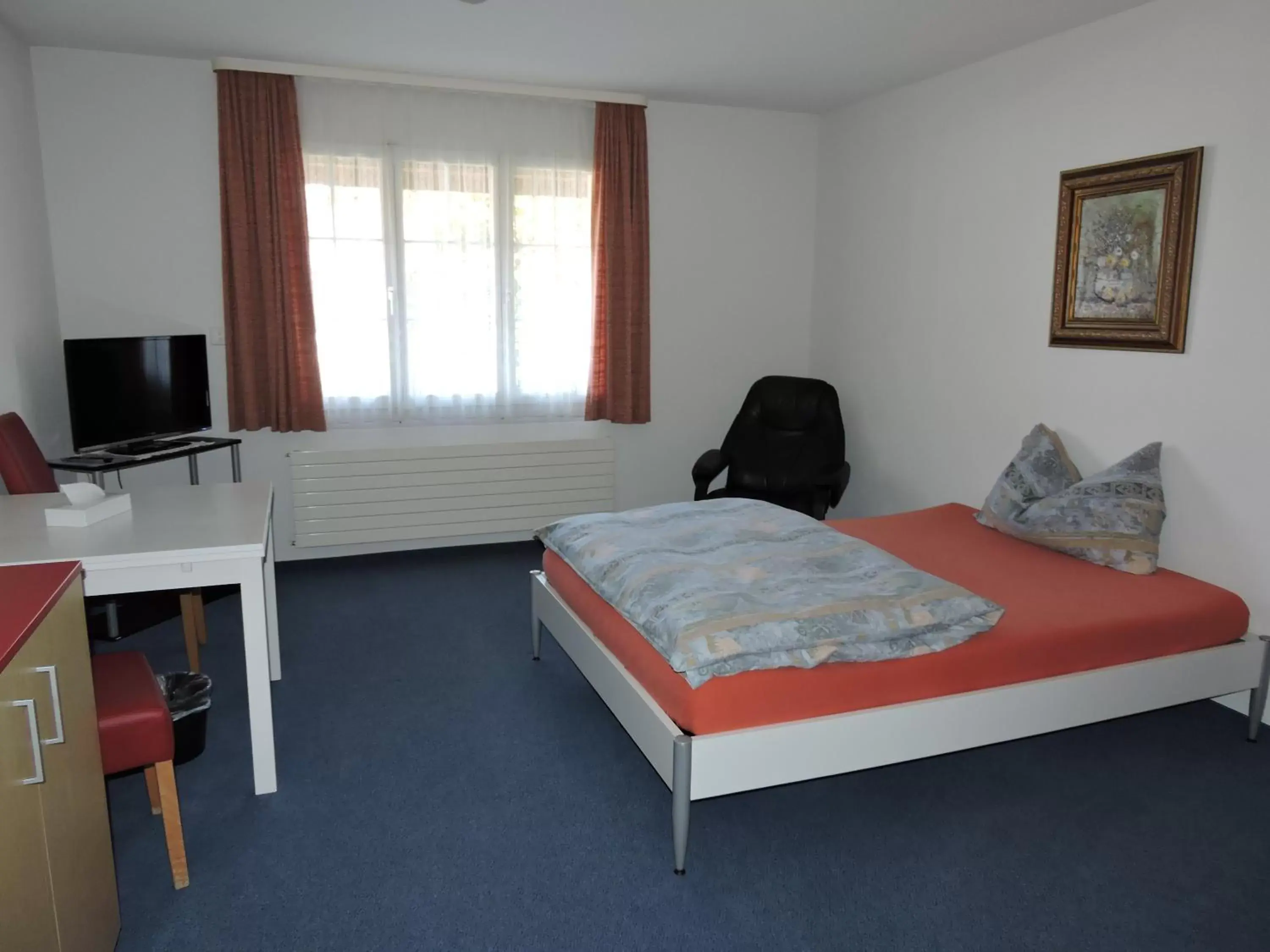 Photo of the whole room, Bed in Hotel Schoenau