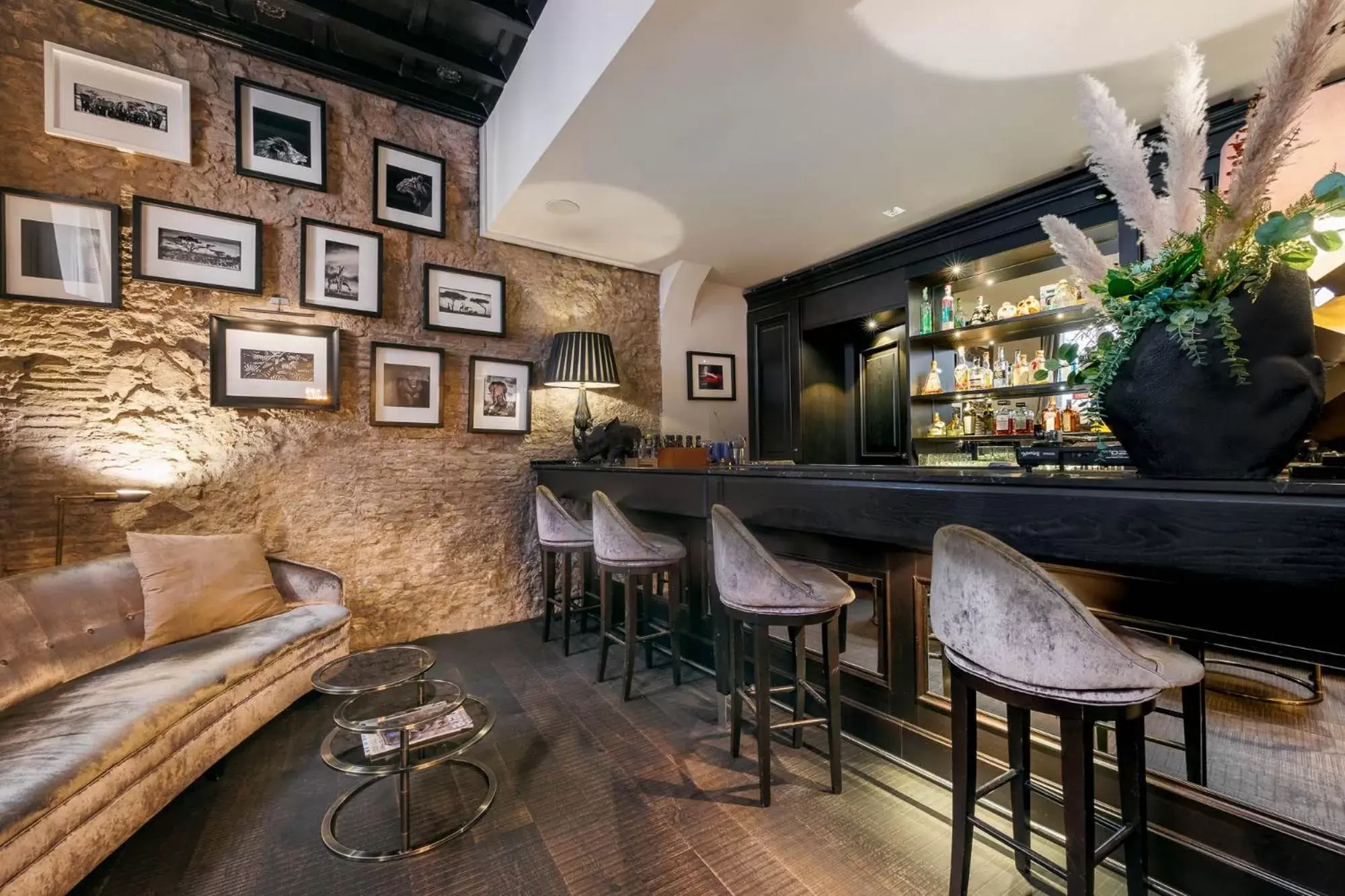 Lounge/Bar in DOM Hotel Roma - Preferred Hotels & Resorts