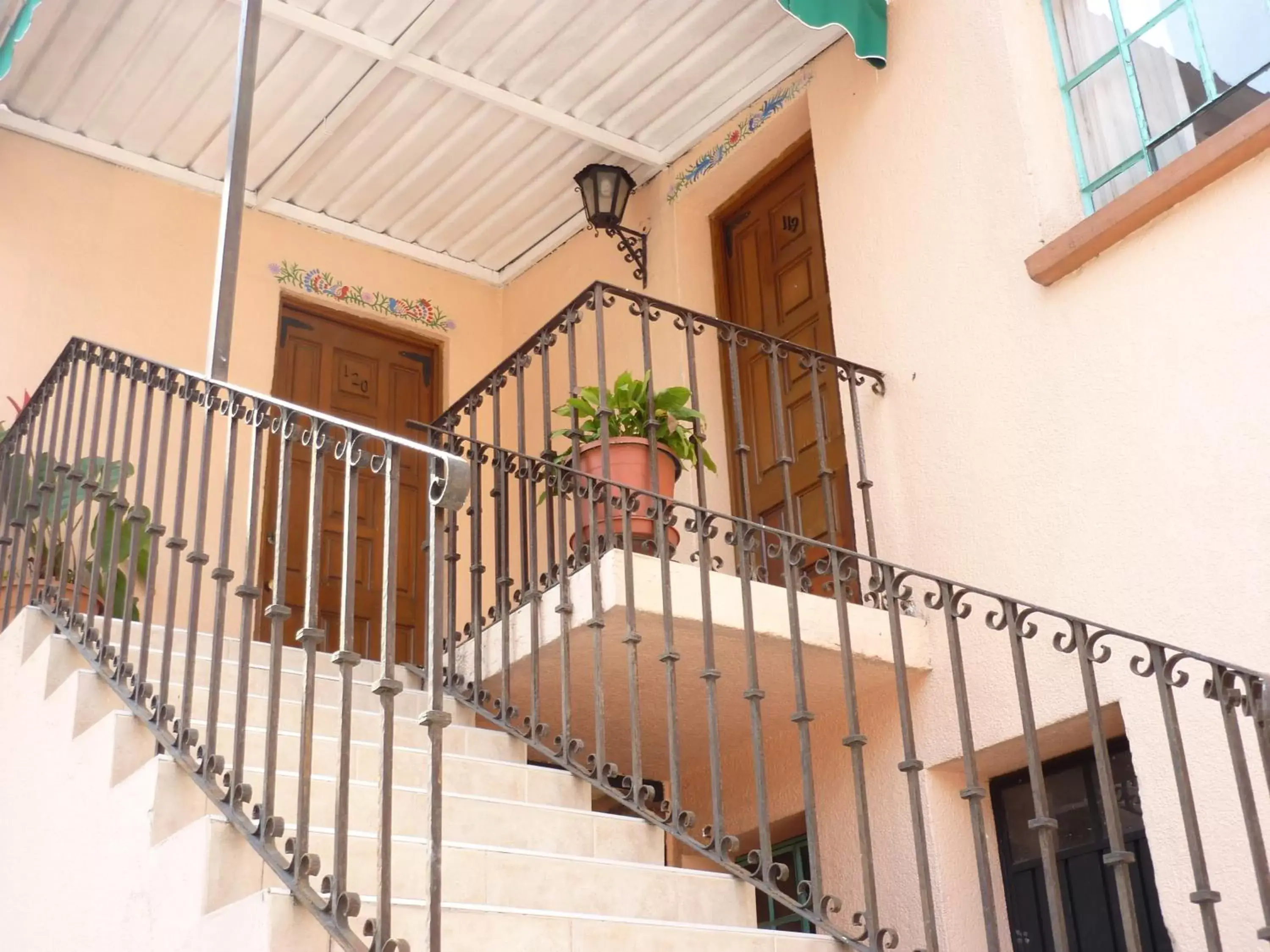 Facade/entrance, Balcony/Terrace in Hotel Bajo el Volcan