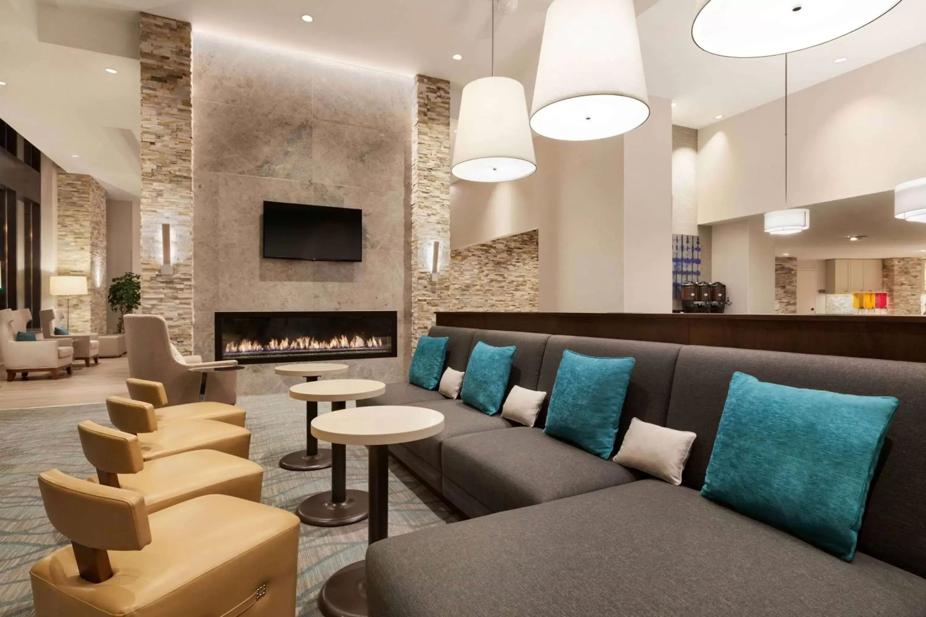 Lobby or reception, Lounge/Bar in Homewood Suites by Hilton Washington DC Convention Center