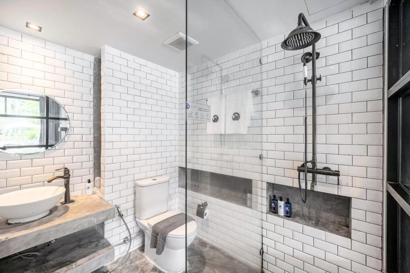 Toilet in Kokotel Khao Lak Lighthouse