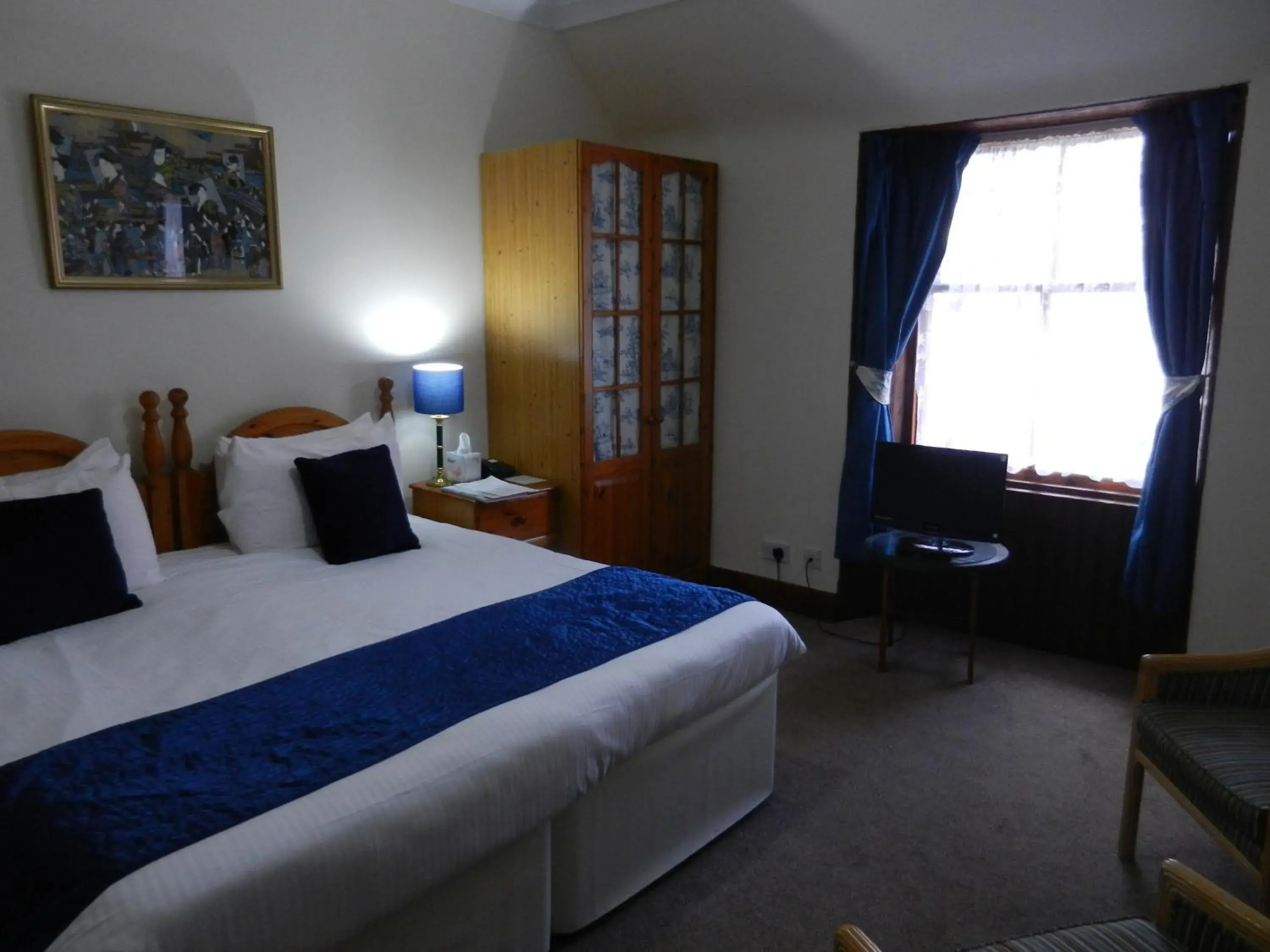 Bedroom, Bed in Mansfield Castle Hotel