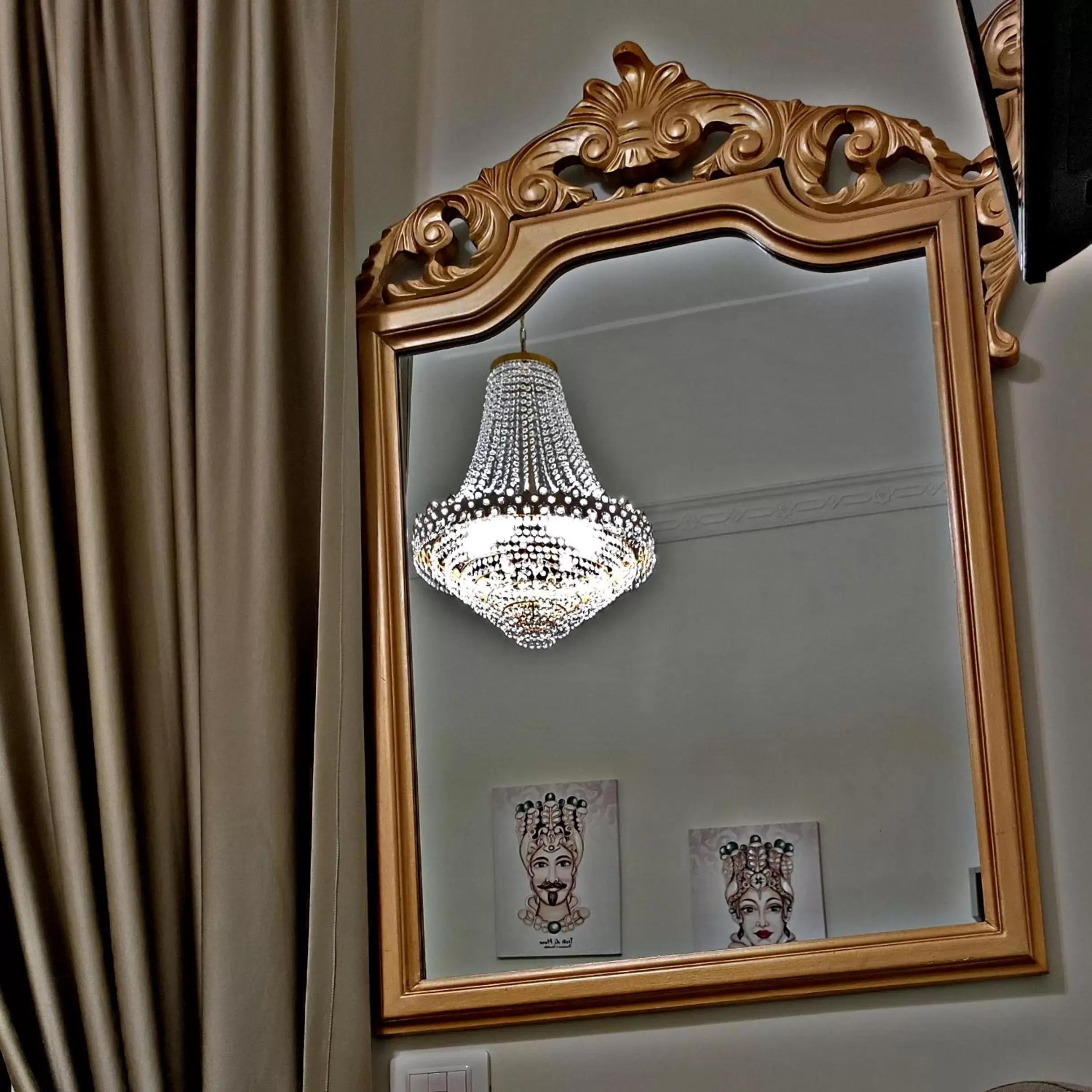 Decorative detail in Kèramos Luxury Rooms