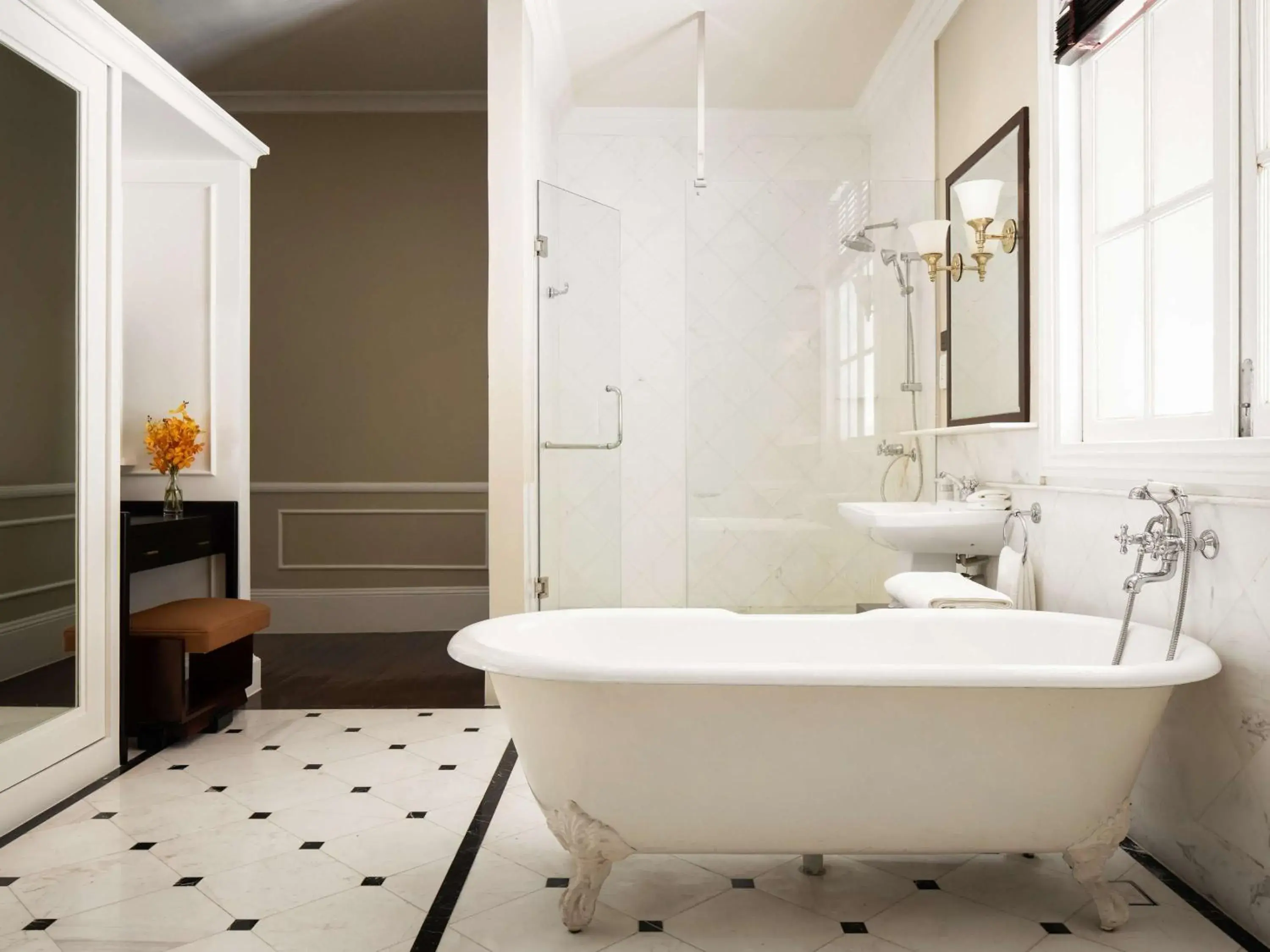 Bathroom in Raffles Grand Hotel d'Angkor