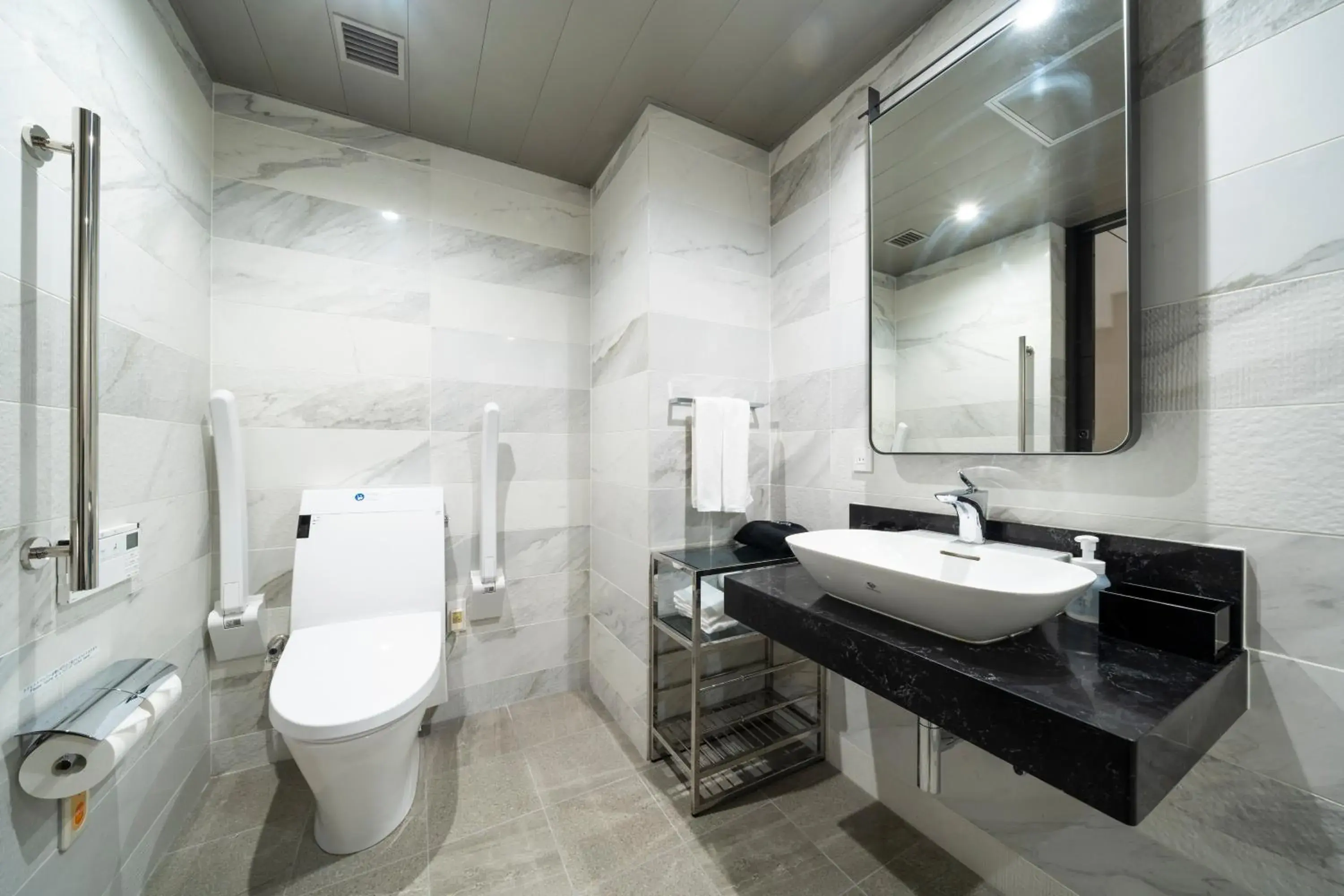 Photo of the whole room, Bathroom in KOKO HOTEL Premier Nihonbashi Hamacho