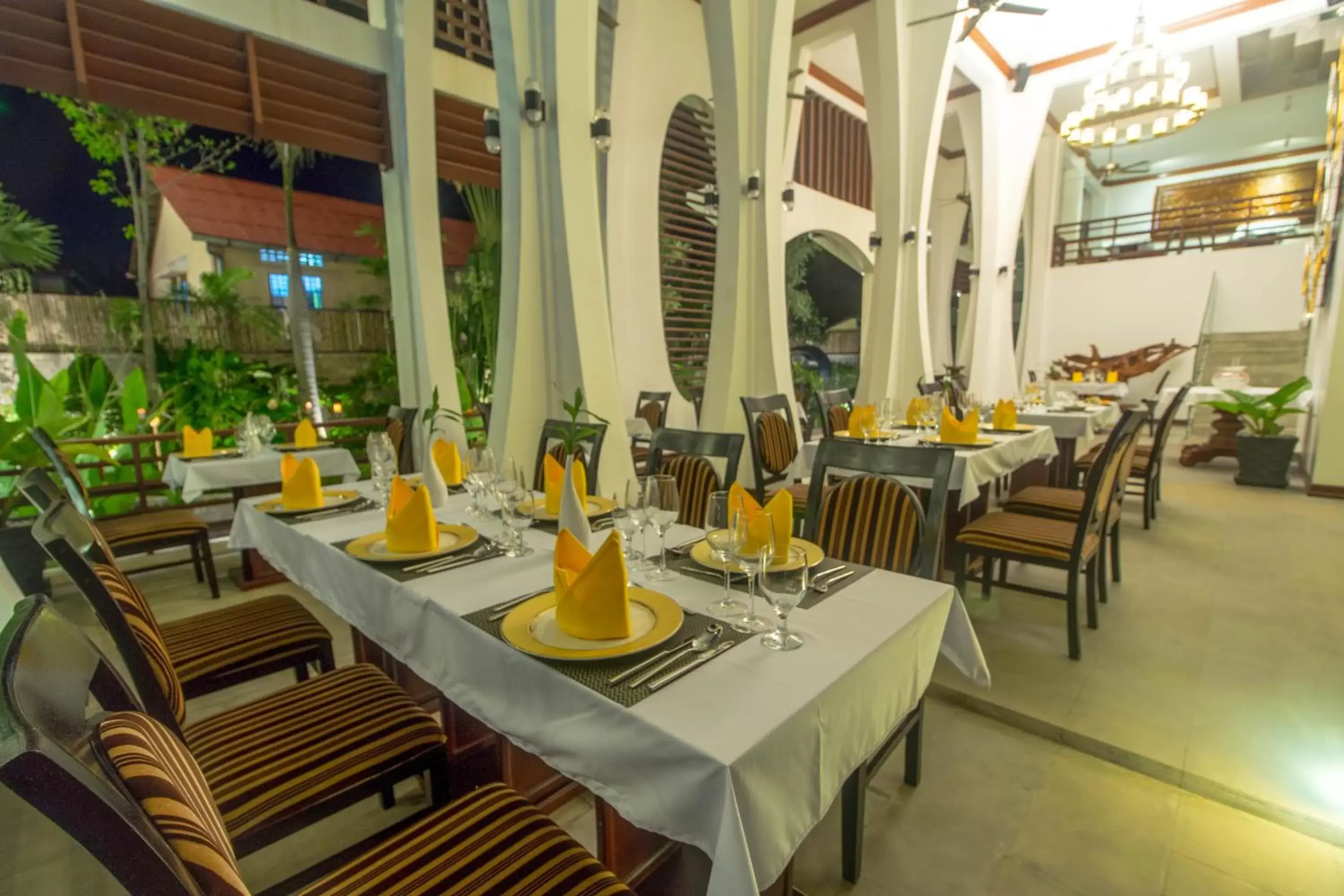 Restaurant/places to eat in The Night Hotel Restaurant/places to eat in The Night Hotel