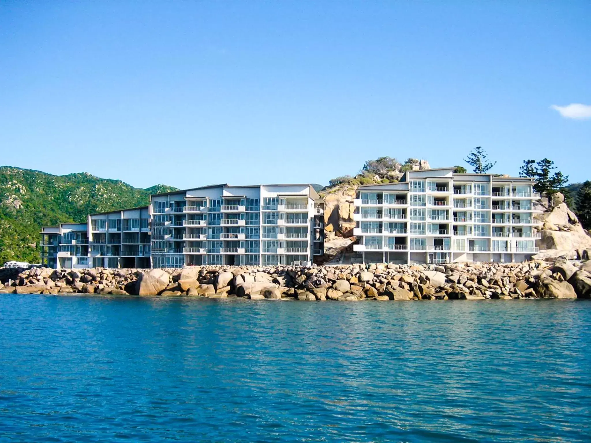 Facade/entrance, Property Building in Grand Mercure Apartments Magnetic Island
