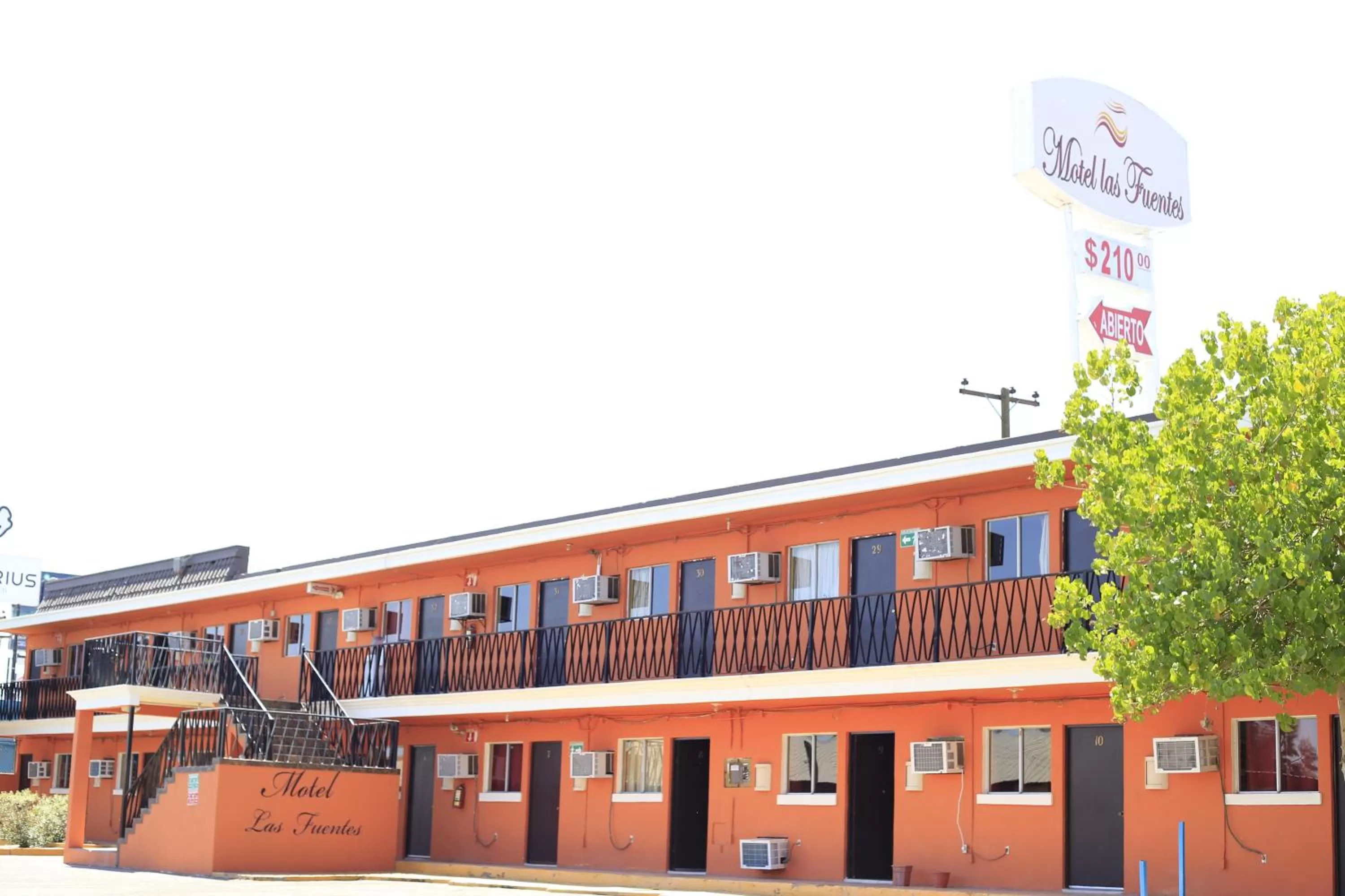 Property building in Motel Las Fuentes