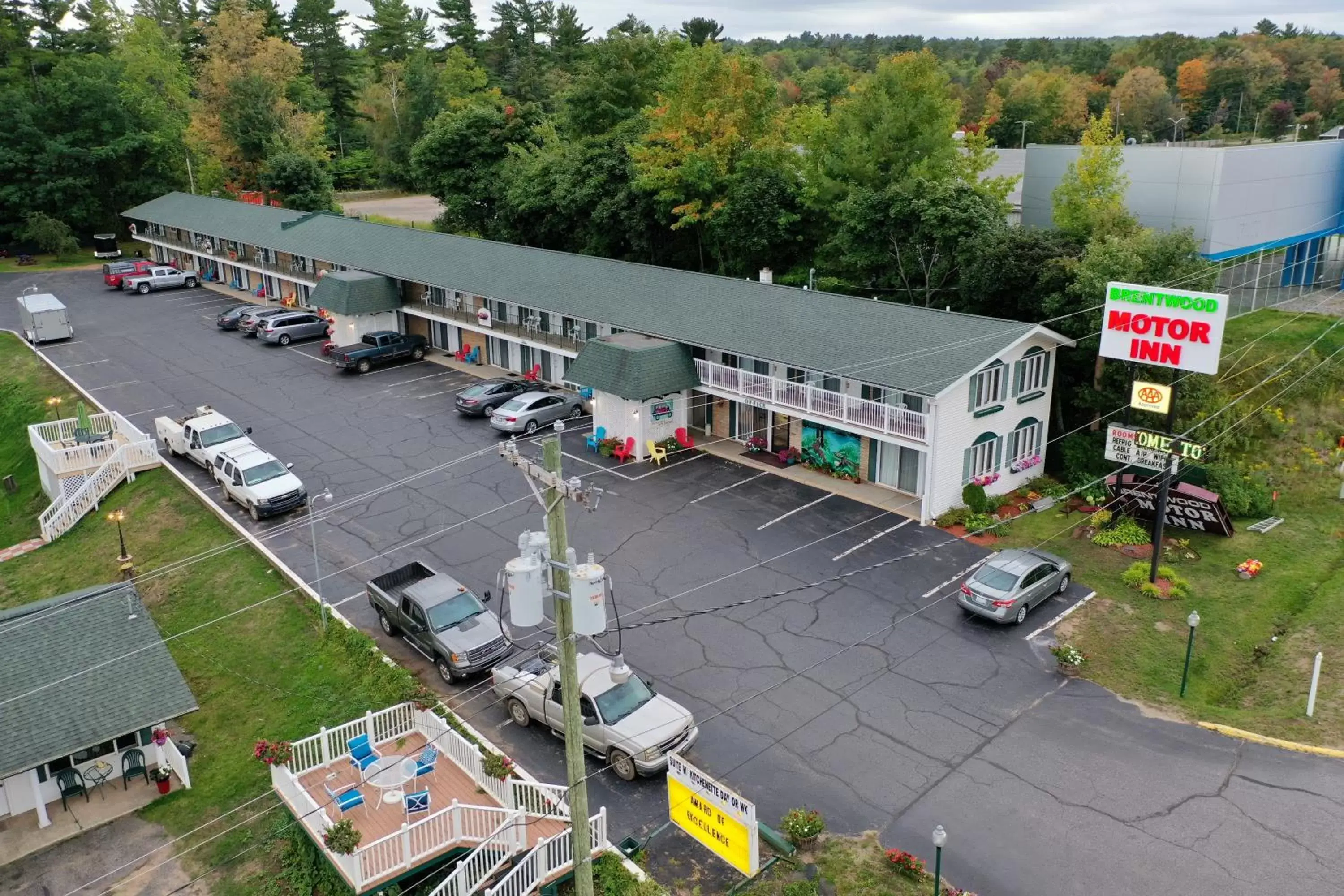 Property building, Bird's-eye View in Brentwood Motor Inn