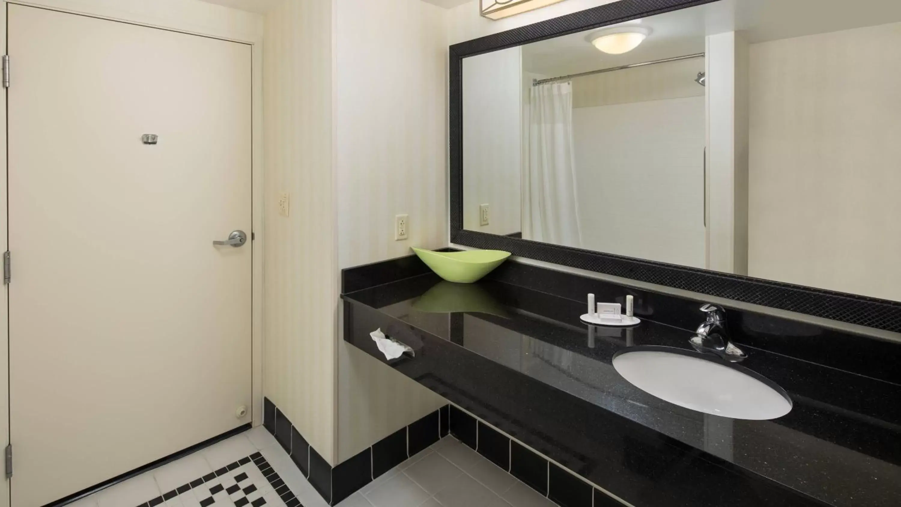 Bathroom in Fairfield Inn and Suites by Marriott Conway