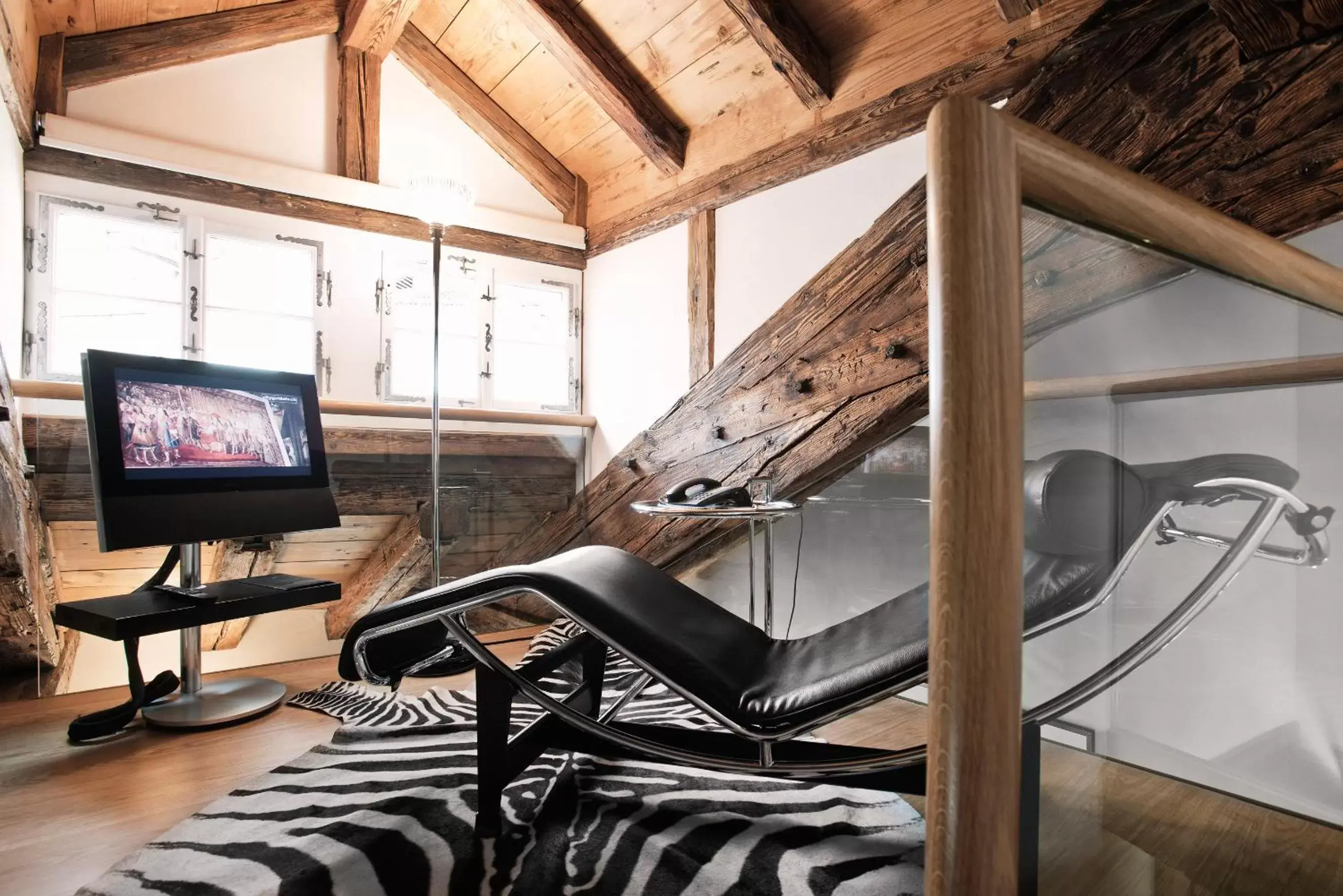 TV and multimedia, Seating Area in Widder Hotel - Zurichs luxury hideaway