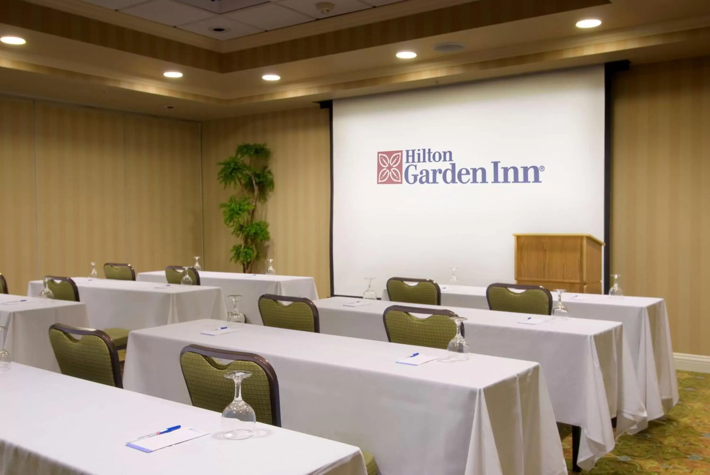 Meeting/conference room in Hilton Garden Inn Sacramento Elk Grove