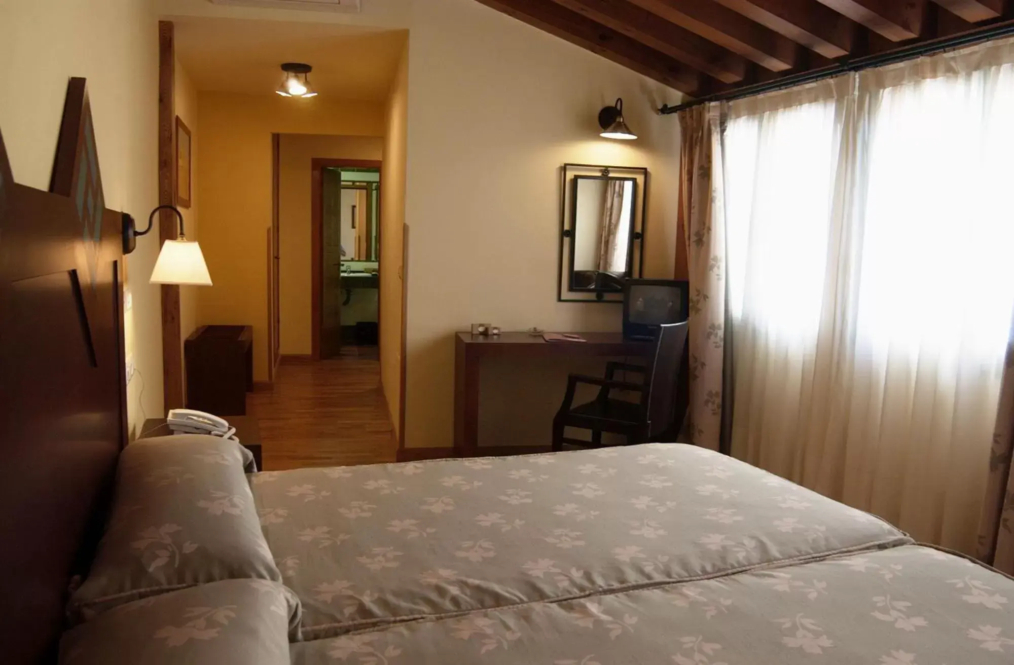 Photo of the whole room, Bed in Hotel Spa La Casa Mudéjar