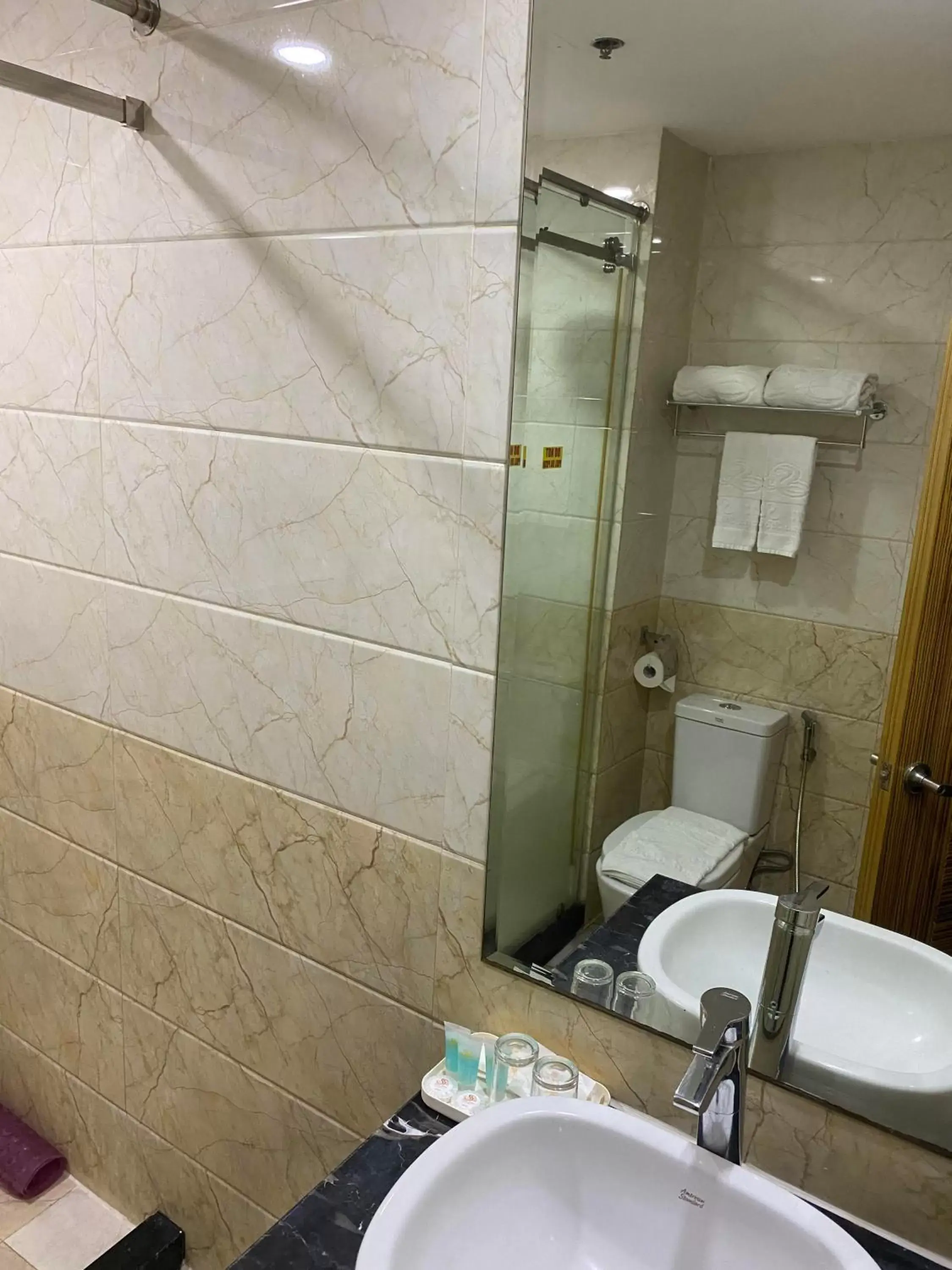 Toilet, Bathroom in Sun Star Grand Hotel