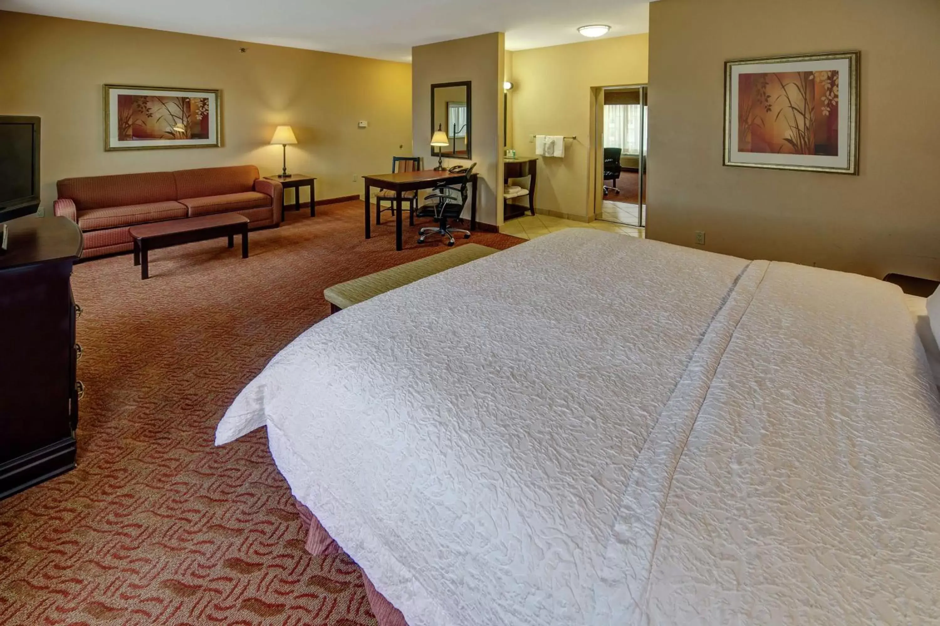 Bedroom, Bed in Hampton Inn & Suites Corsicana