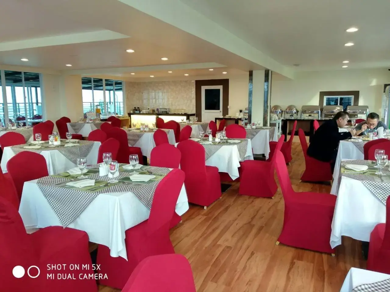 Food and drinks, Restaurant/Places to Eat in Silver Green Hotel