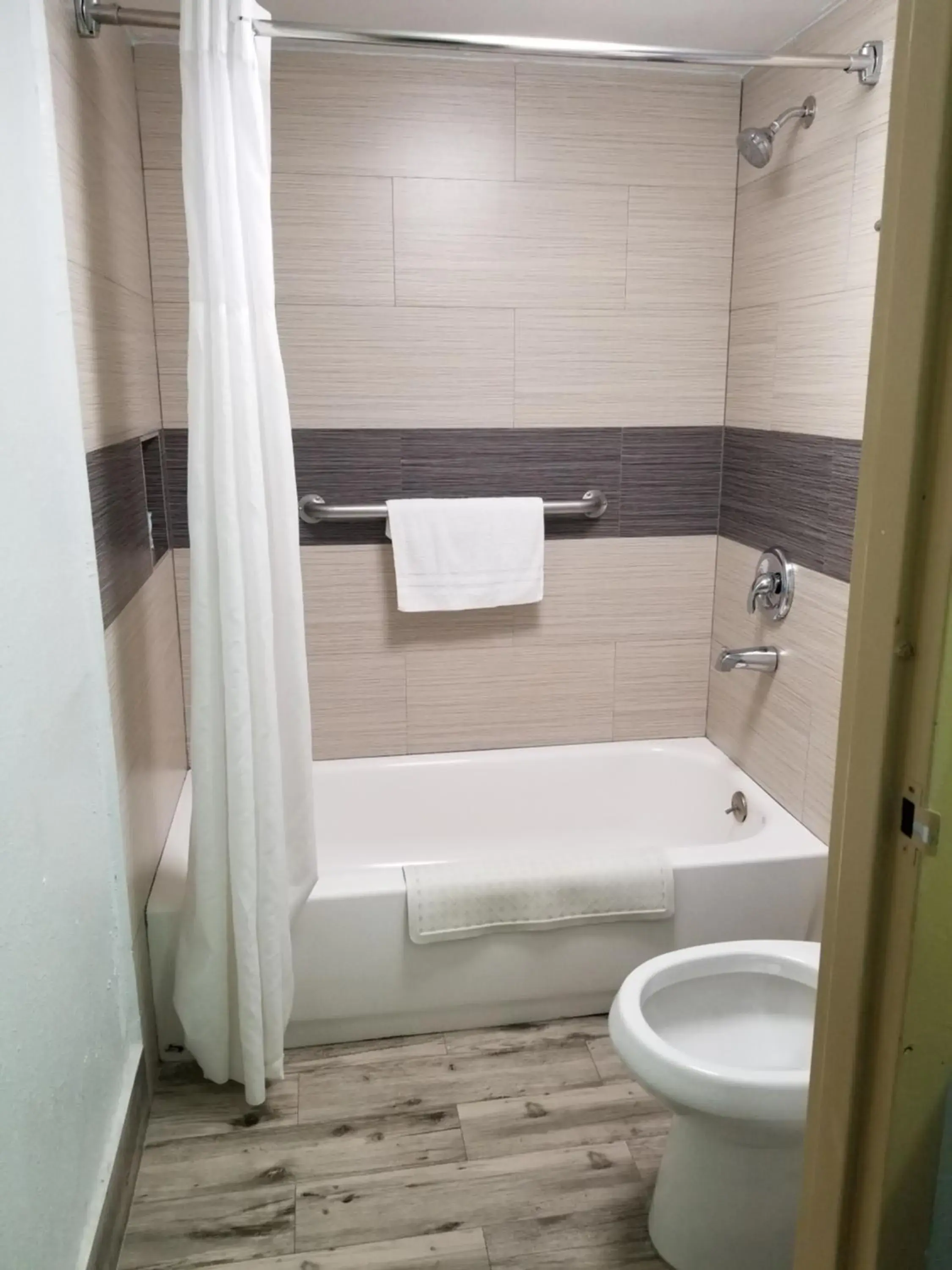 Bathroom in Americas Best Value Inn & Suites Extended Stay - Tulsa