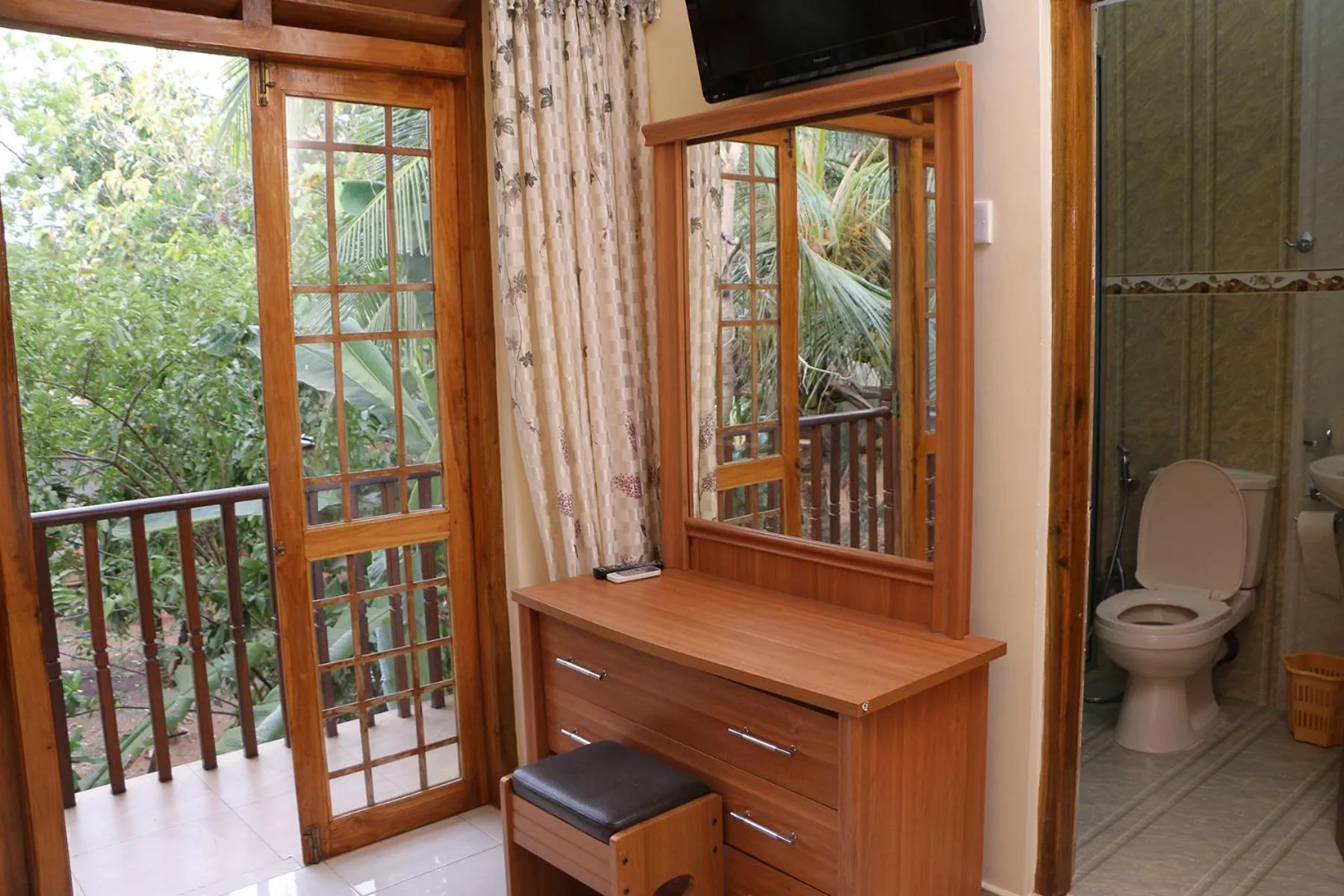 Bathroom in London Palace