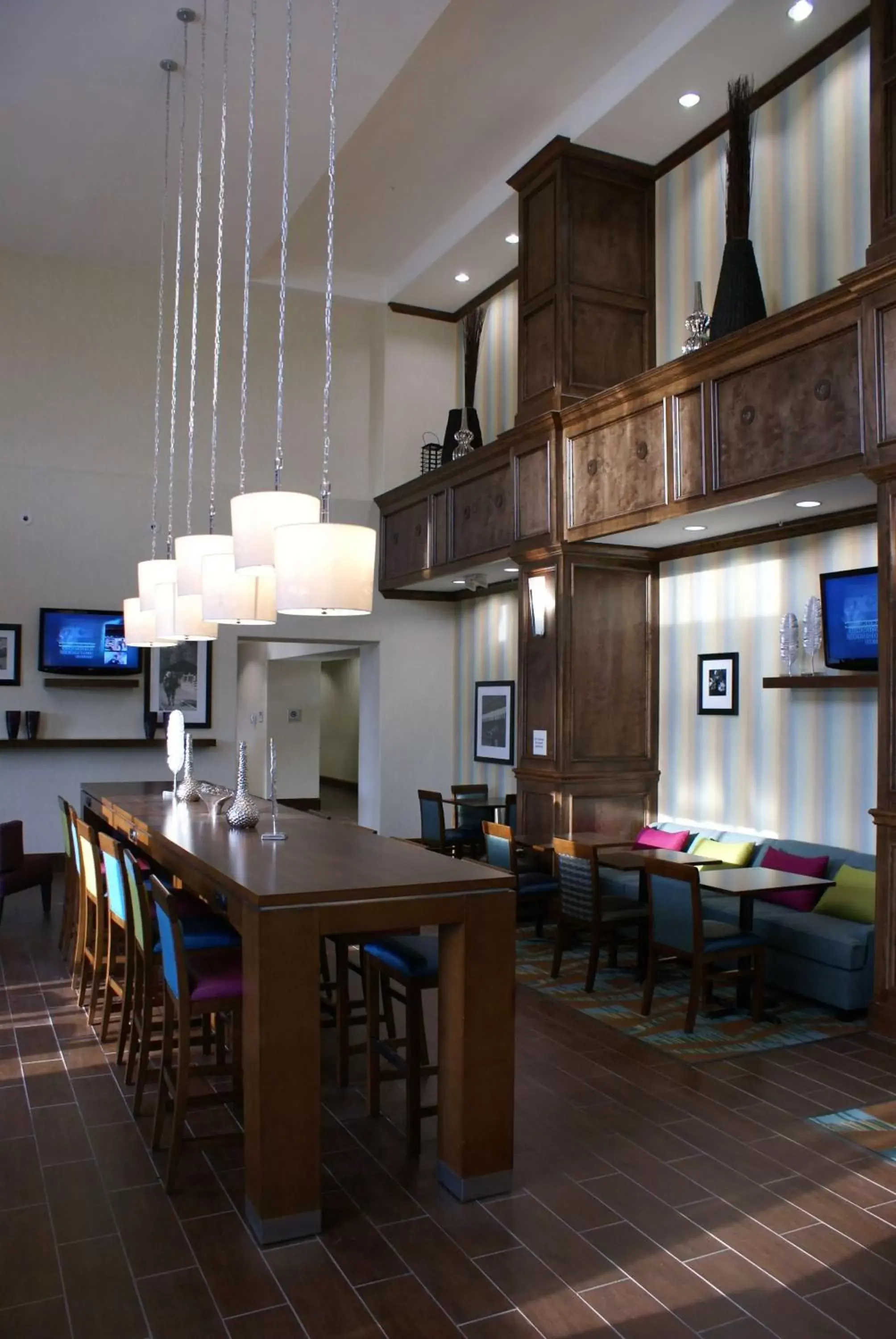 Lobby or reception in Hampton Inn & Suites Center