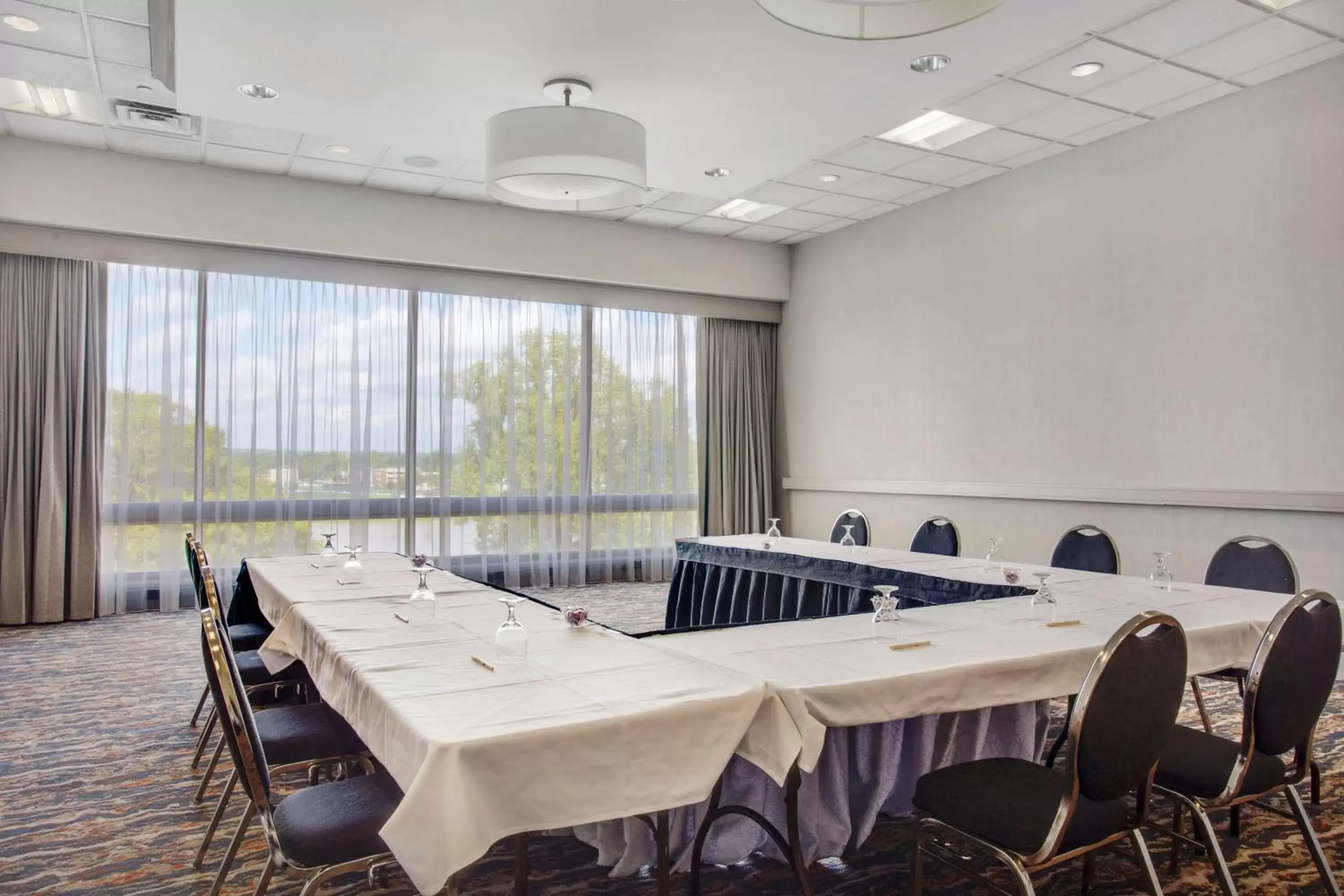 Meeting/conference room in DoubleTree by Hilton Little Rock