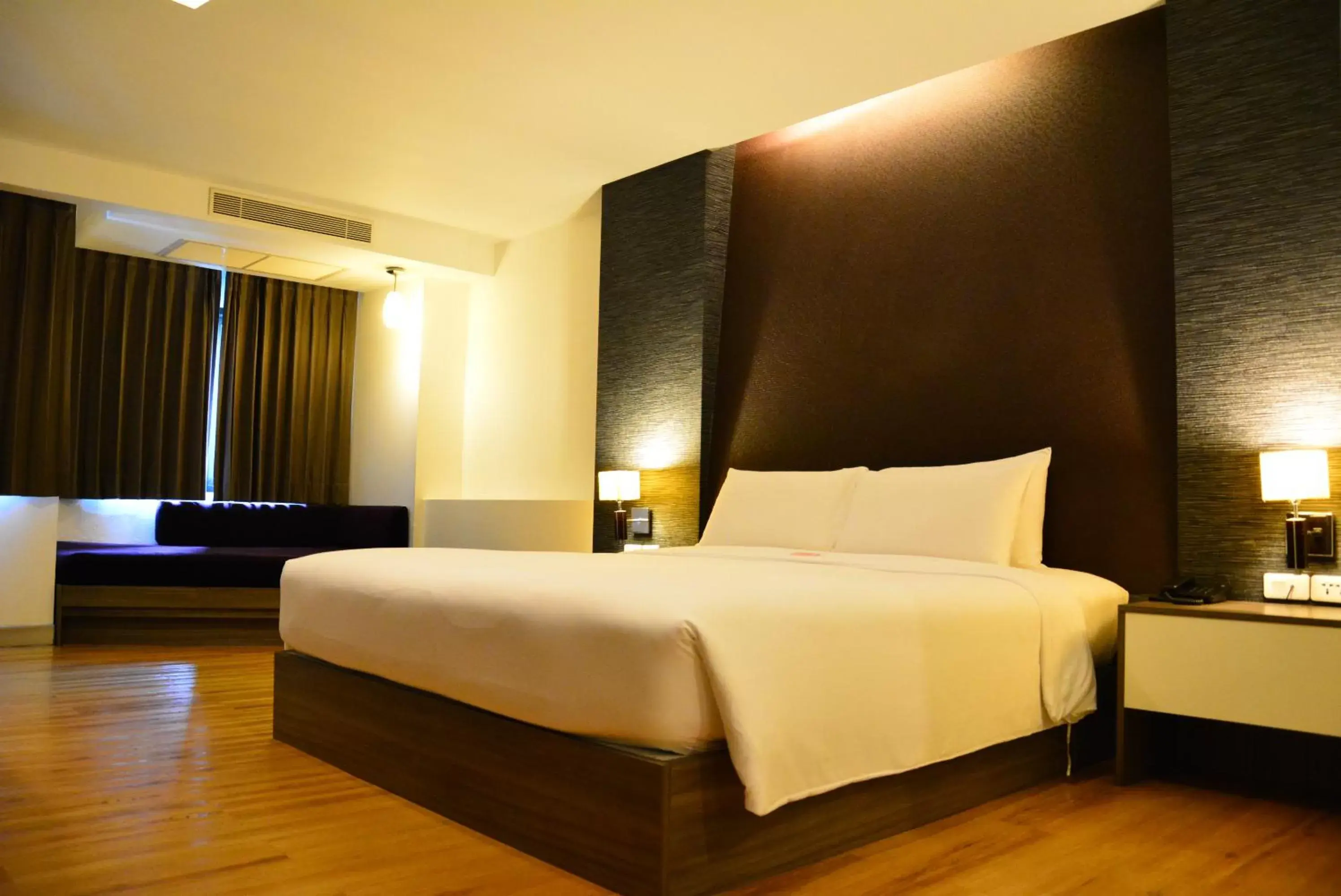 Day, Bed in Trinity Silom Hotel