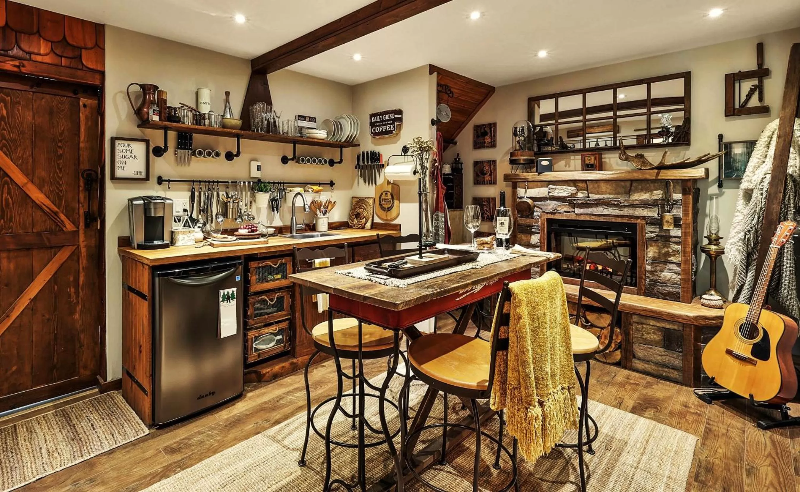 Dining area in A Suite Retreat - Beyond Bed & Breakfast