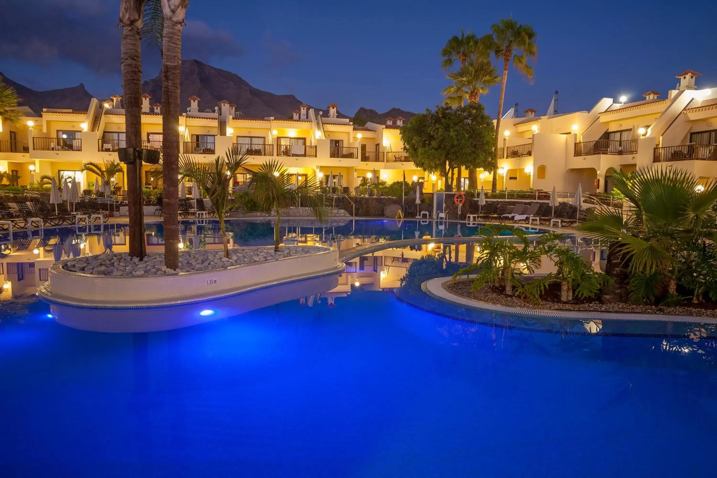 Swimming Pool in Royal Sunset Beach Club