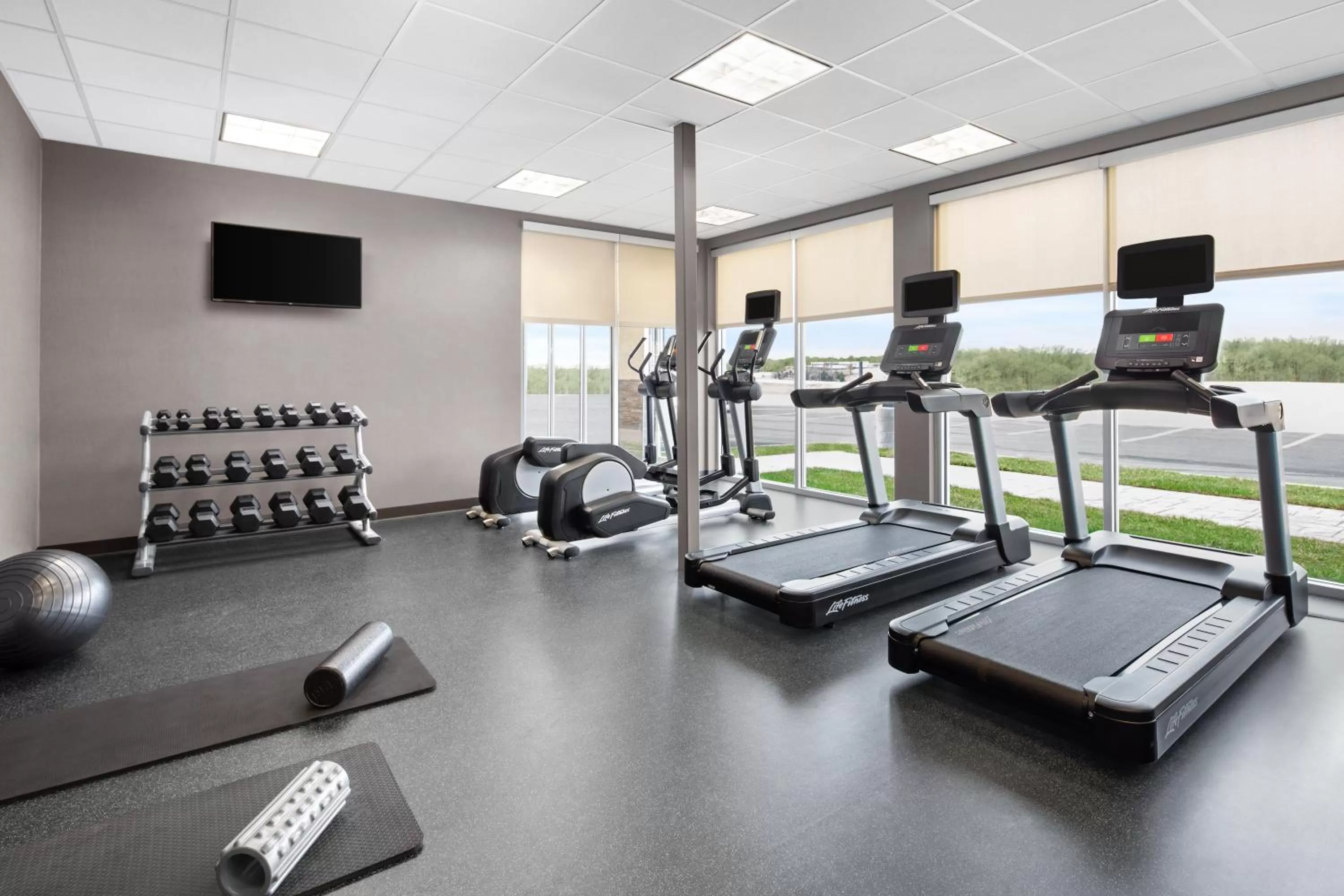 Fitness centre/facilities in Fairfield Inn & Suites by Marriott Poplar Bluff