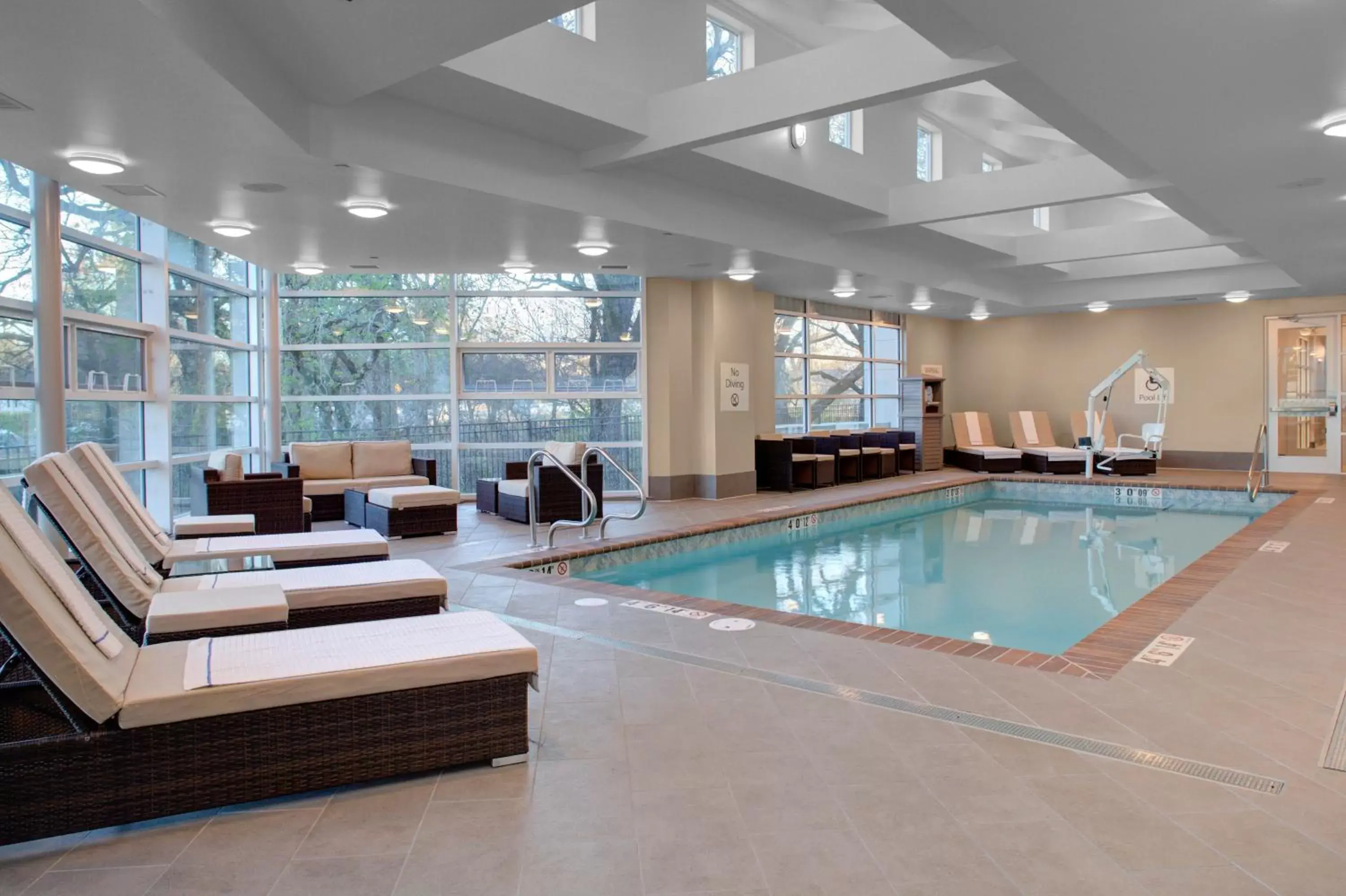 Swimming Pool in Holiday Inn Windsor - Wine Country, an IHG Hotel
