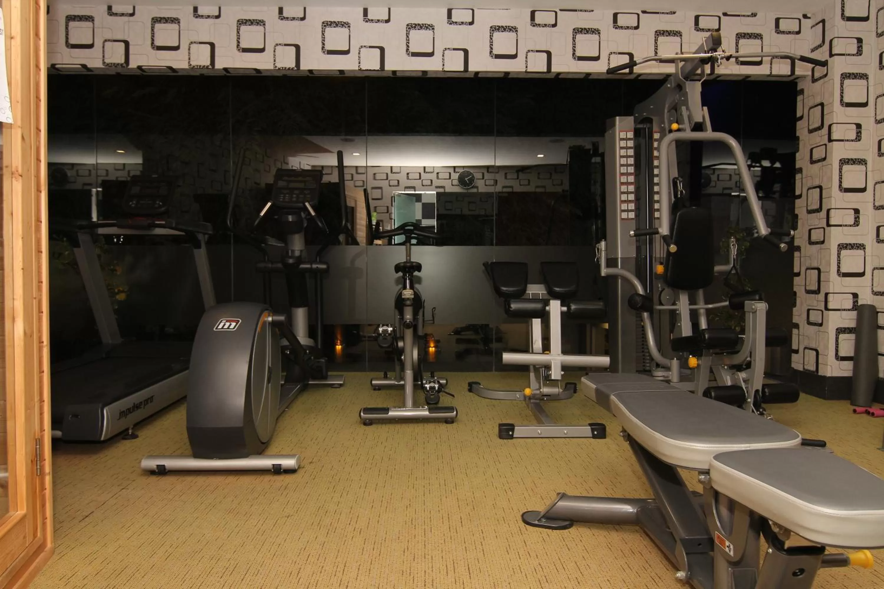 Fitness centre/facilities in Eloisa Royal Suites