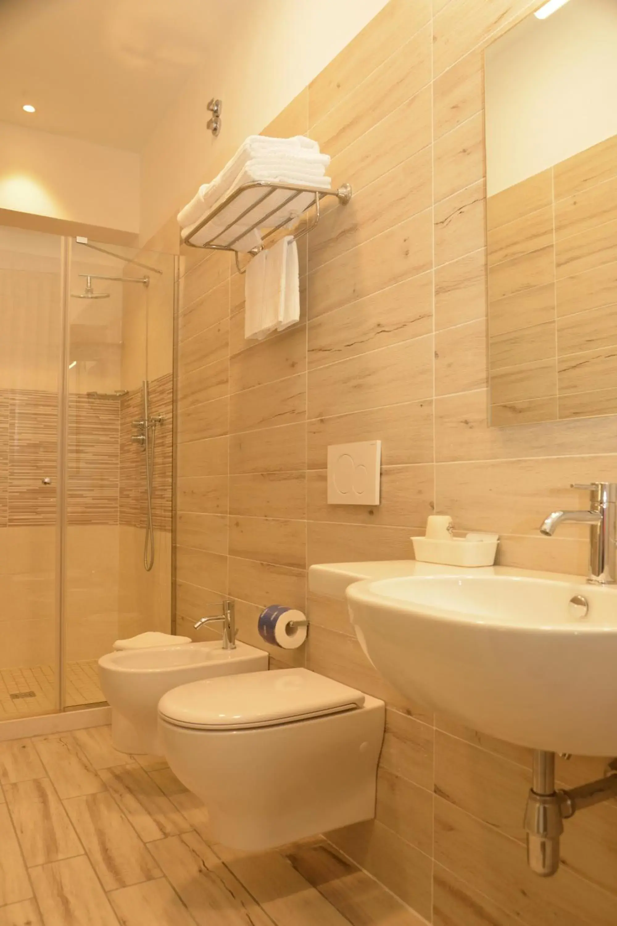 Bathroom in Hotel Lungomare