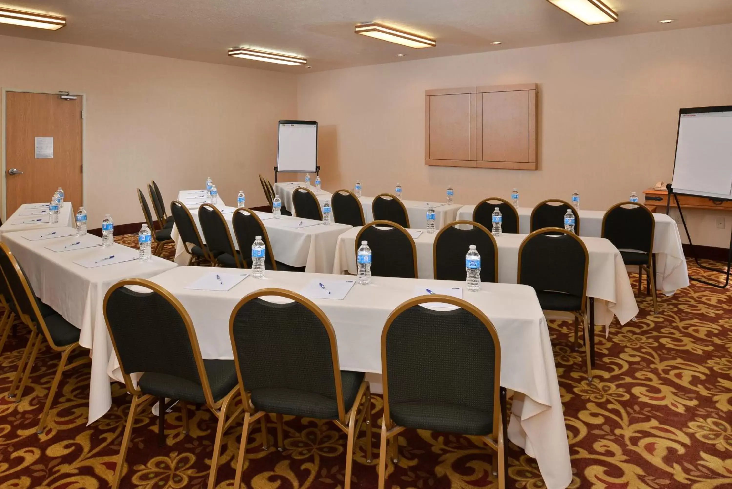 Meeting/conference room in Holiday Inn Express Hotel & Suites Idaho Falls, an IHG Hotel
