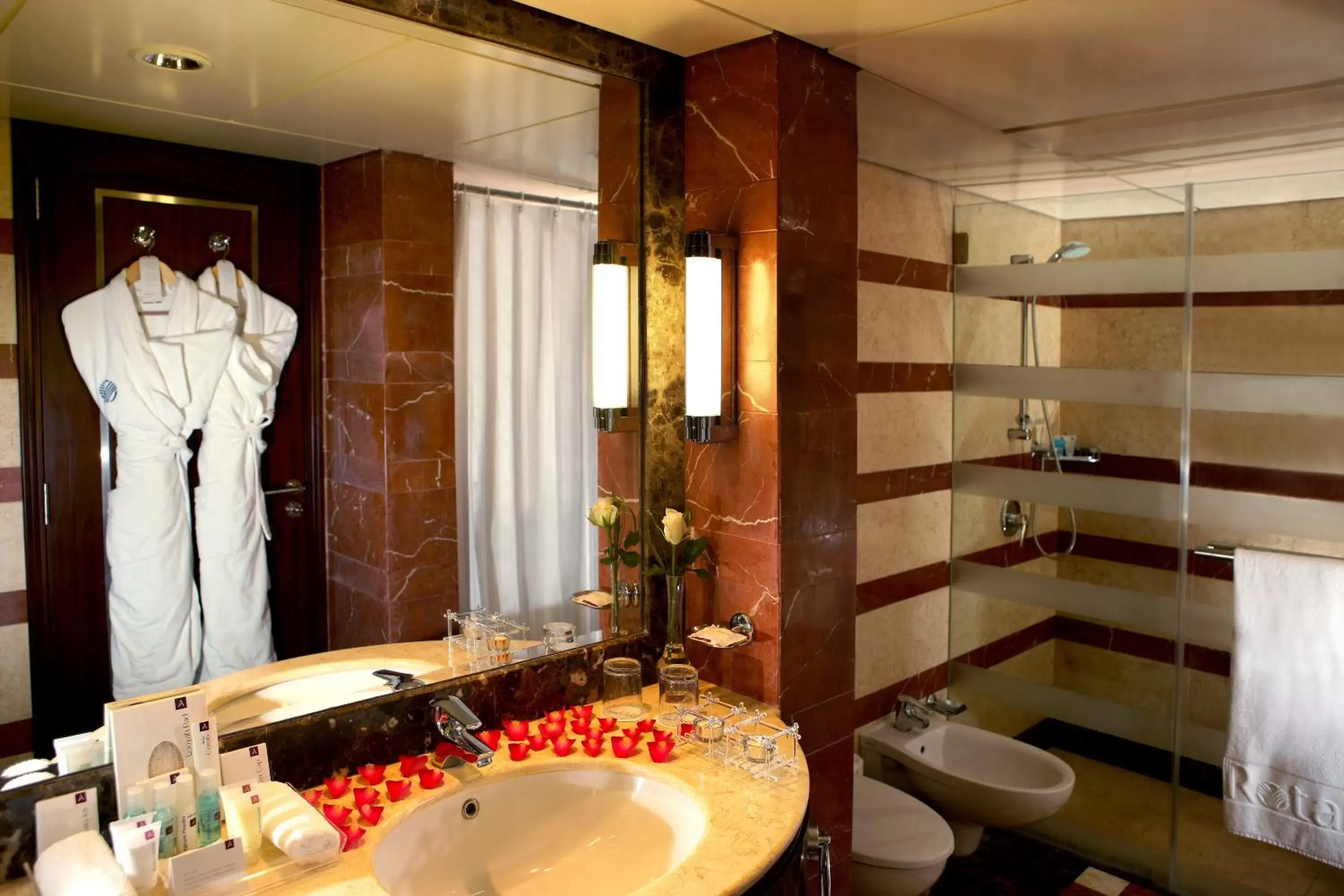 Bathroom in Raouche Arjaan by Rotana