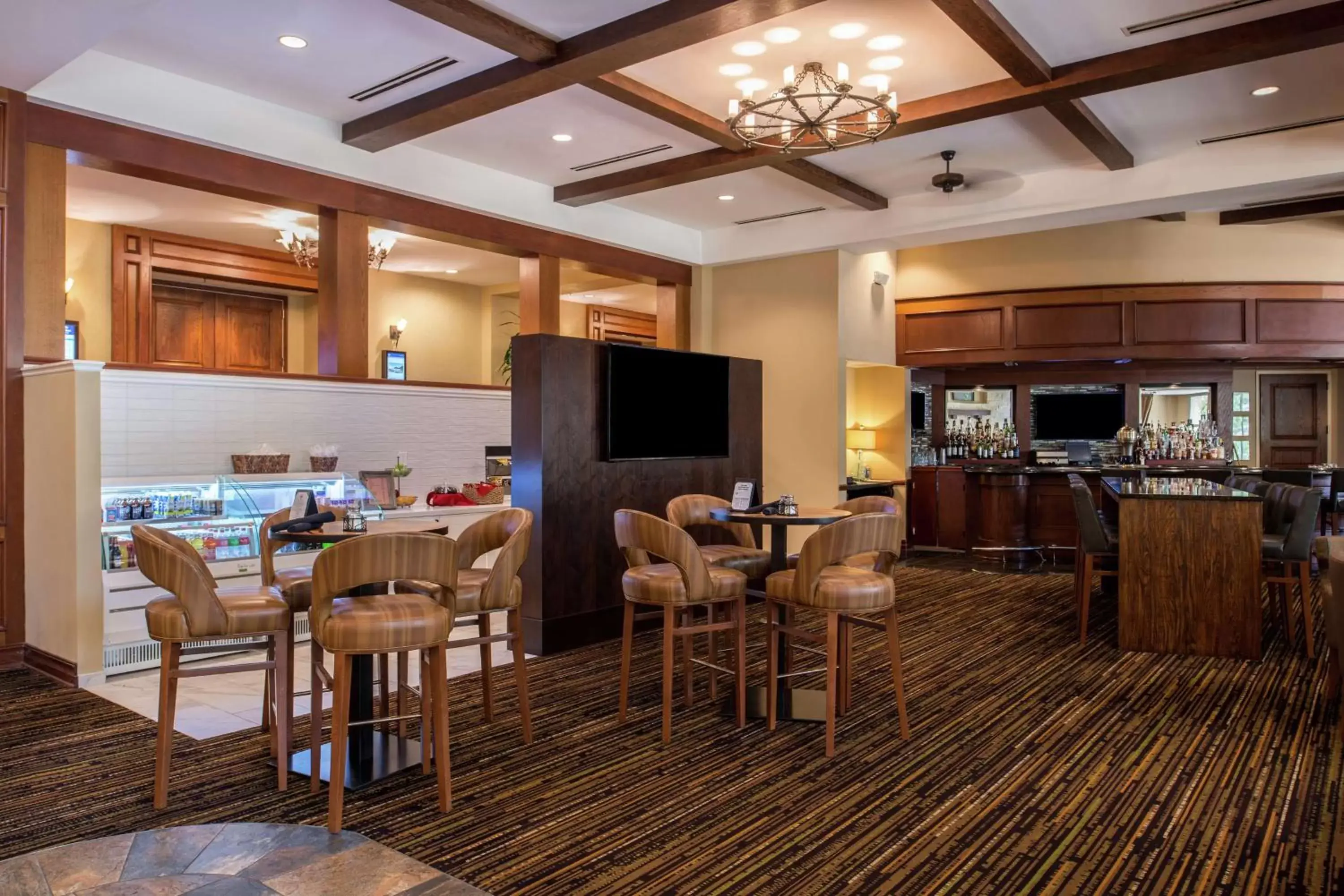 Dining area, Lounge/Bar in Hilton San Antonio Hill Country