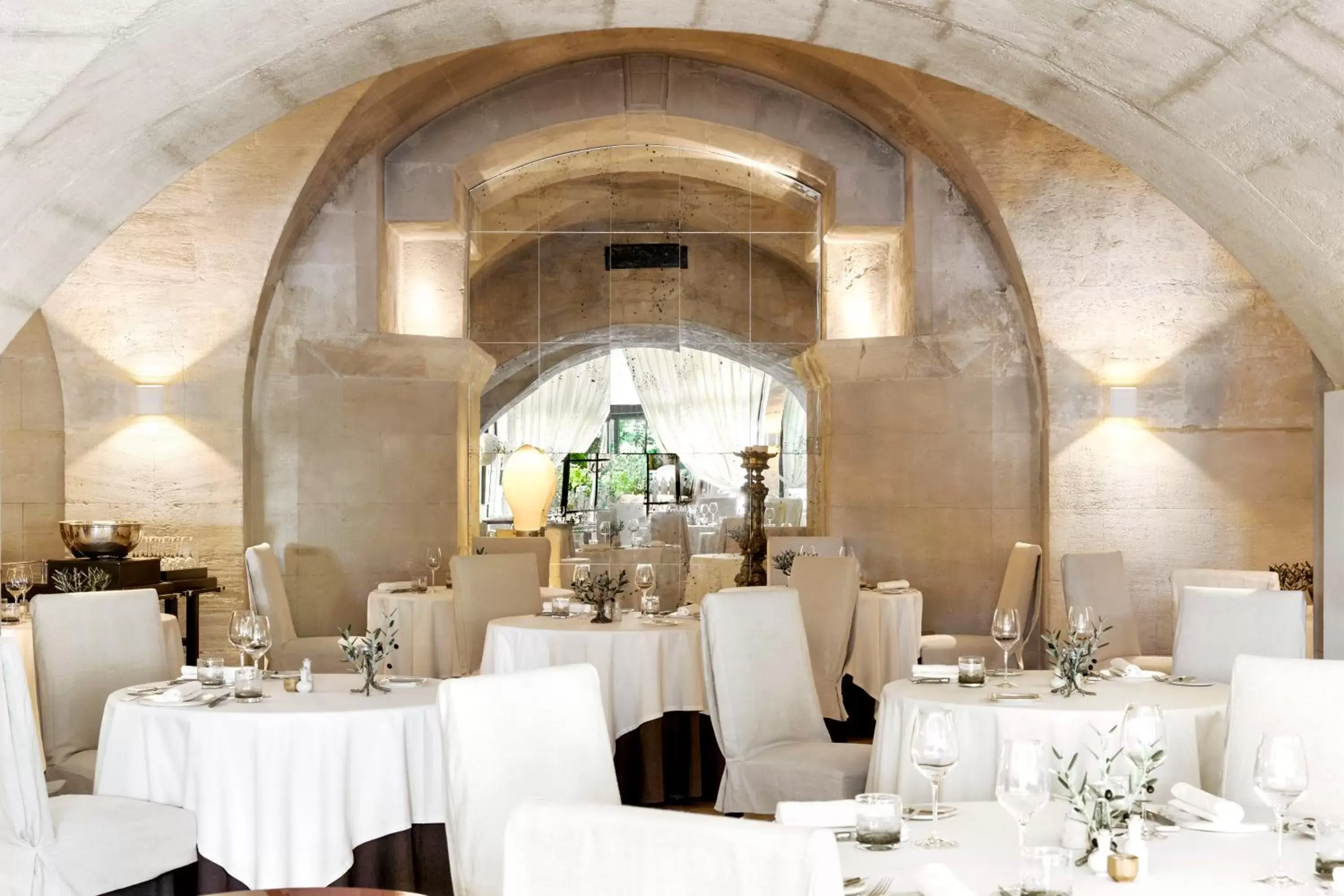 Restaurant/Places to Eat in Baumanière - Les Baux de Provence