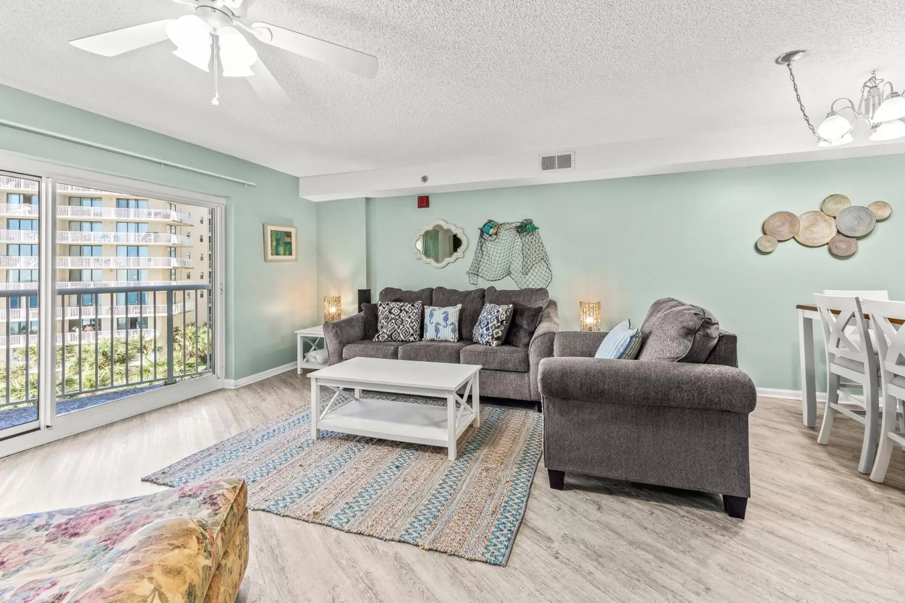 Living room, Seating Area in Tradewinds Unit 406