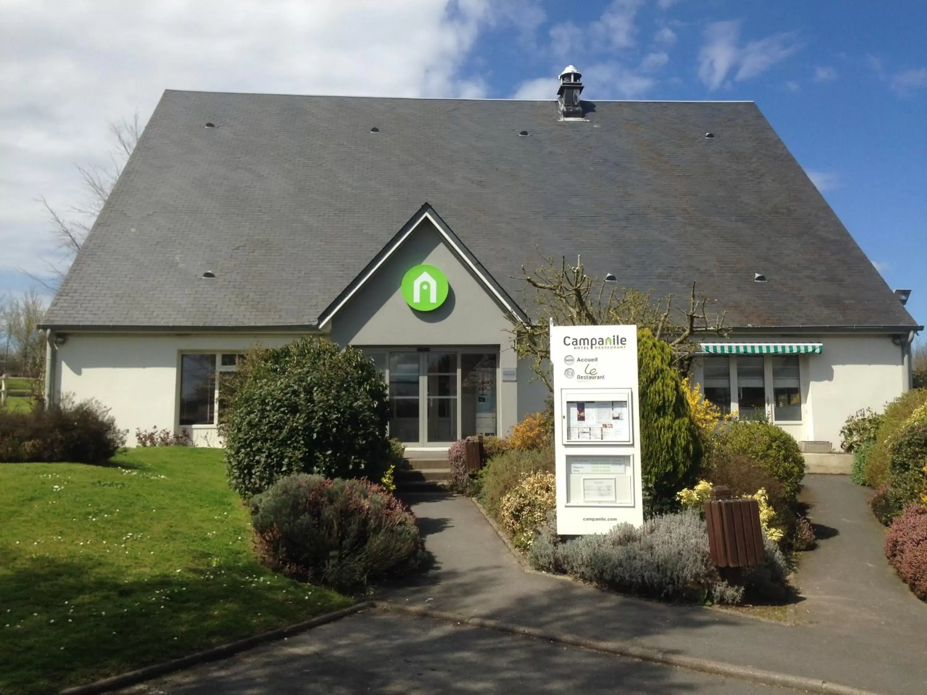 Facade/entrance, Property Building in Campanile Bayeux