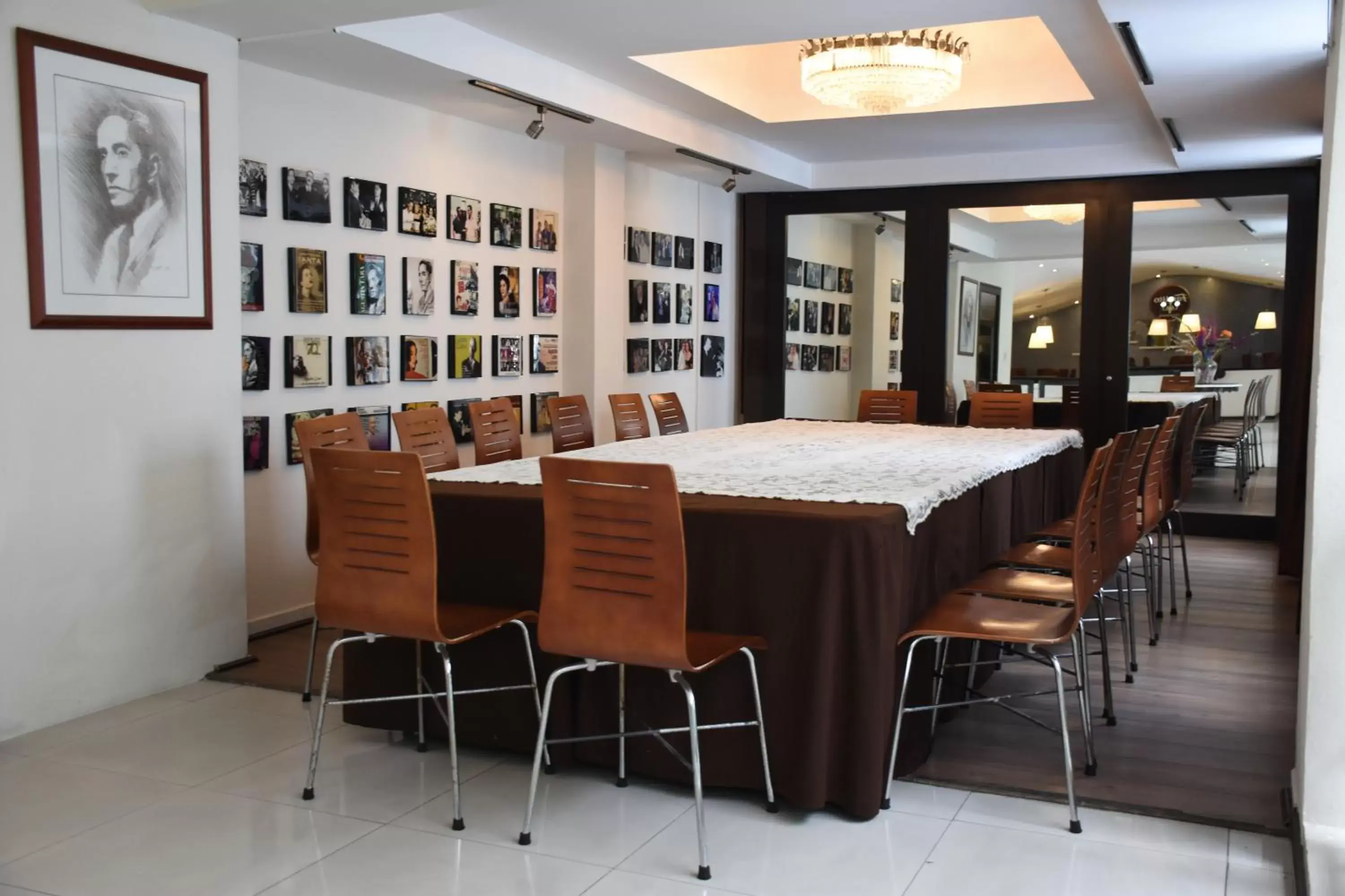 Business facilities in Hotel Clara Luna